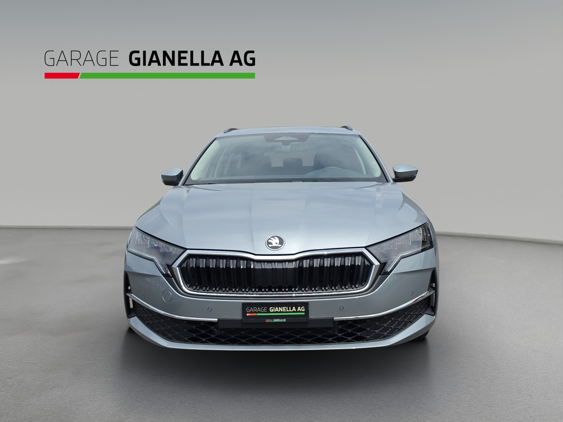 SKODA Octavia Combi 2.0 TDI DSG Selection-showroom-element-3