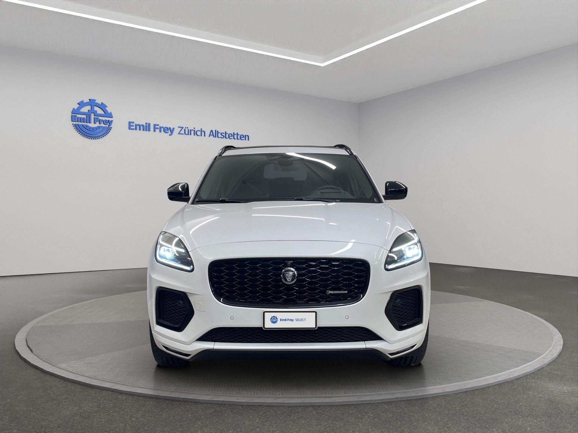 JAGUAR E-Pace 1.5 T 300e R-Dynamic SE AWD (Plug-in Hybrid)-image-3