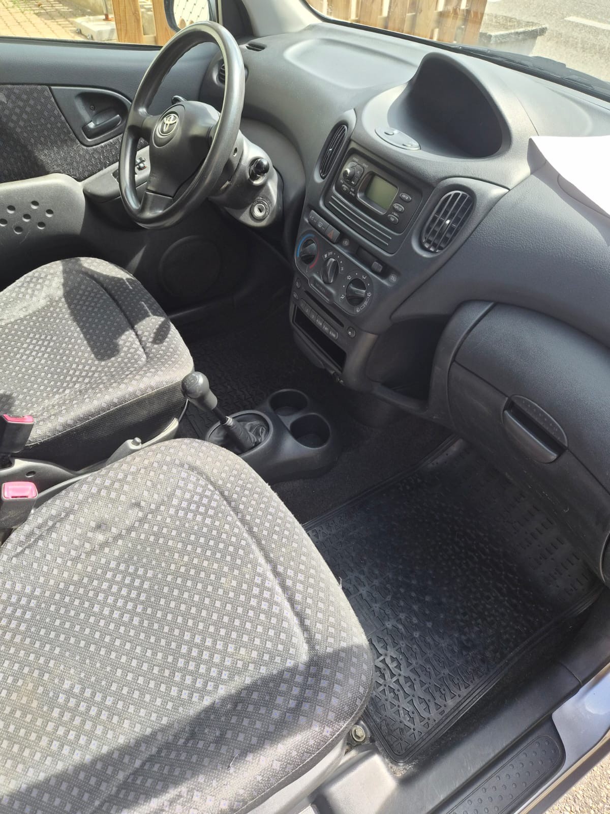 TOYOTA Yaris Verso 1.3 Linea Sol-image-2