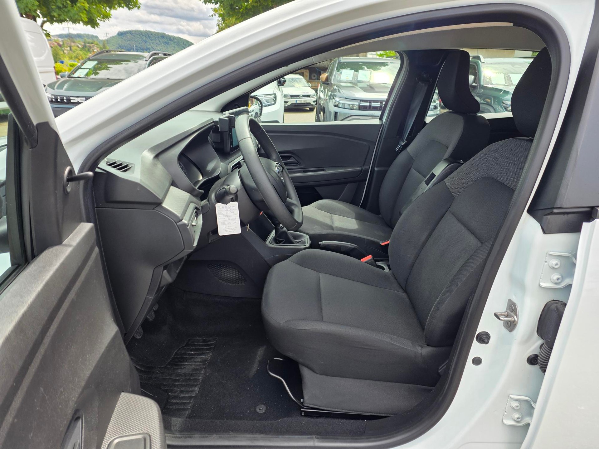 DACIA Sandero ESSENTIAL SCe 65-image-5