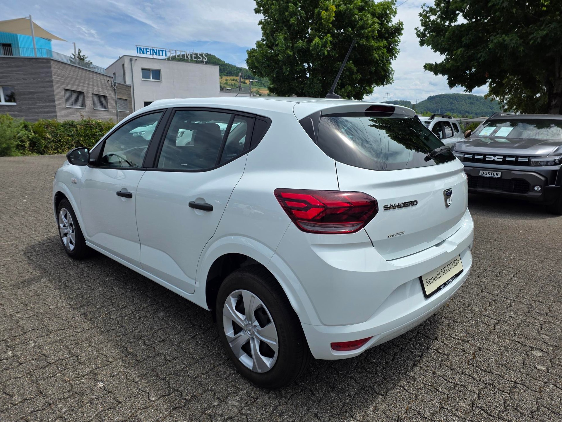 DACIA Sandero ESSENTIAL SCe 65-image-2