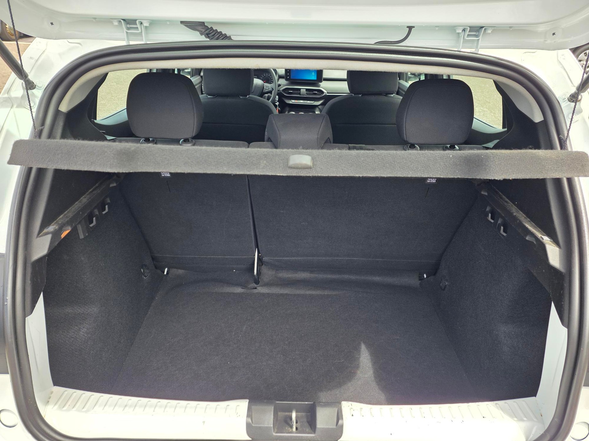DACIA Sandero ESSENTIAL SCe 65-image-9