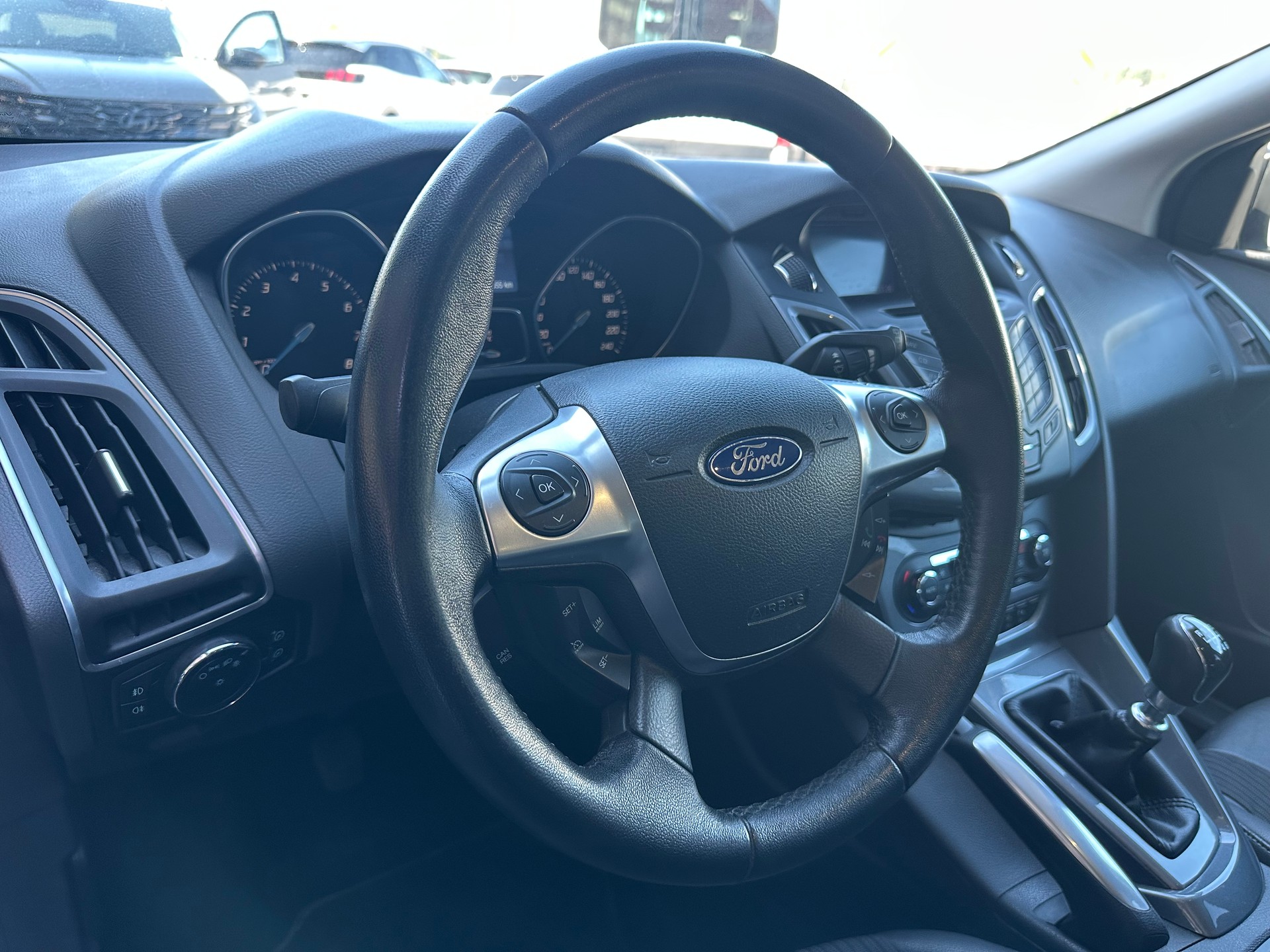 FORD Focus 1.6 SCTi Titanium-image-4