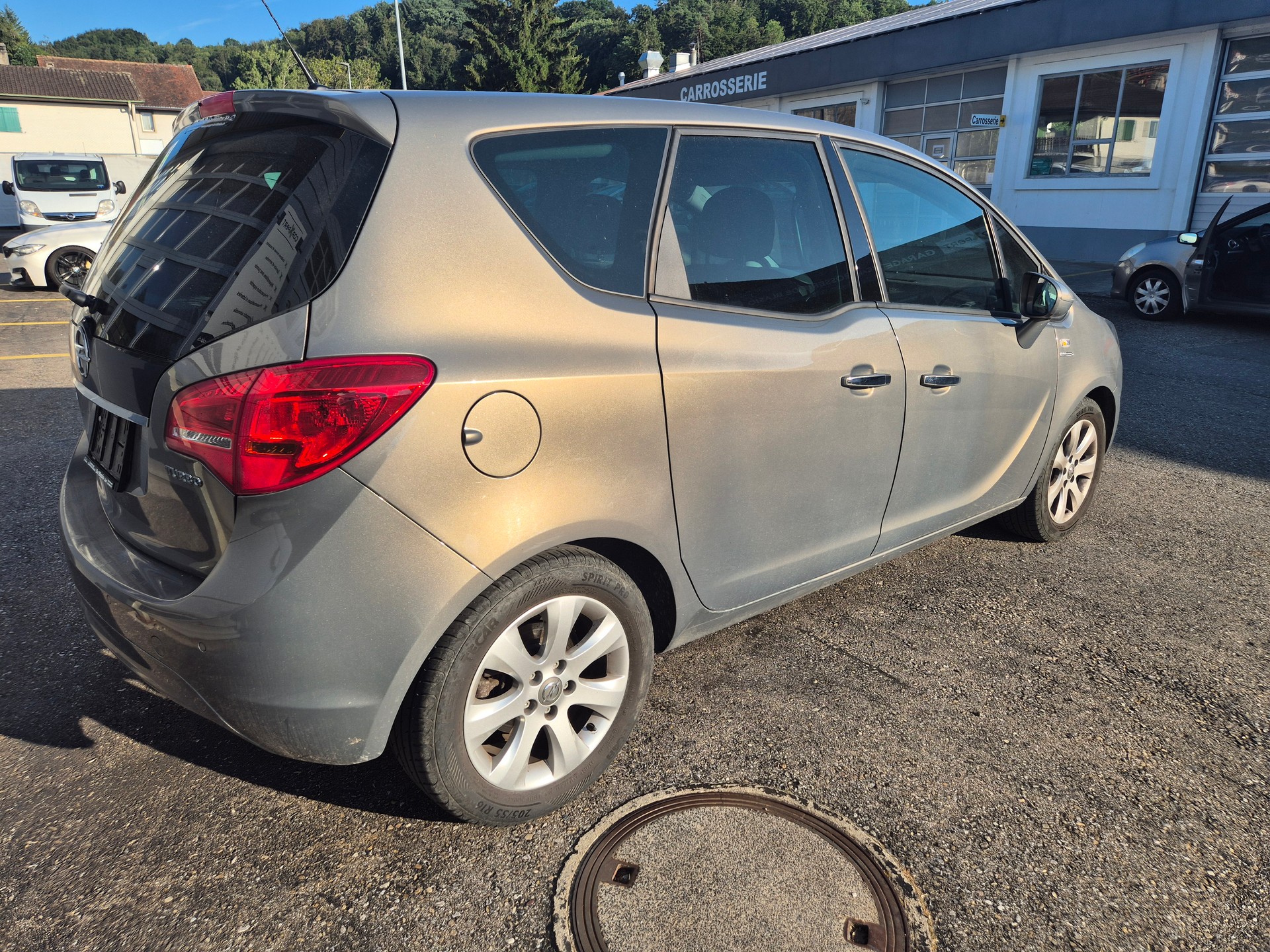 OPEL Meriva 1.4 Turbo Active Edition-image-4