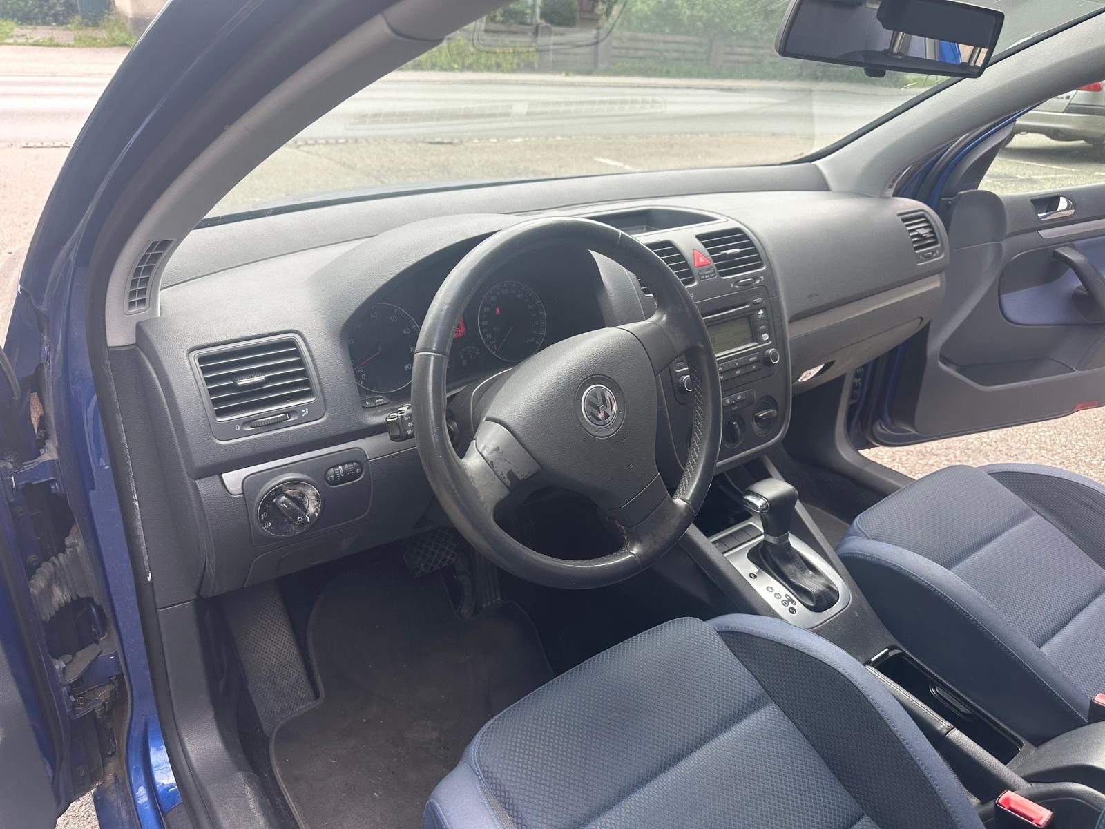 VW Golf 1.6 FSI Comfortline-image-8