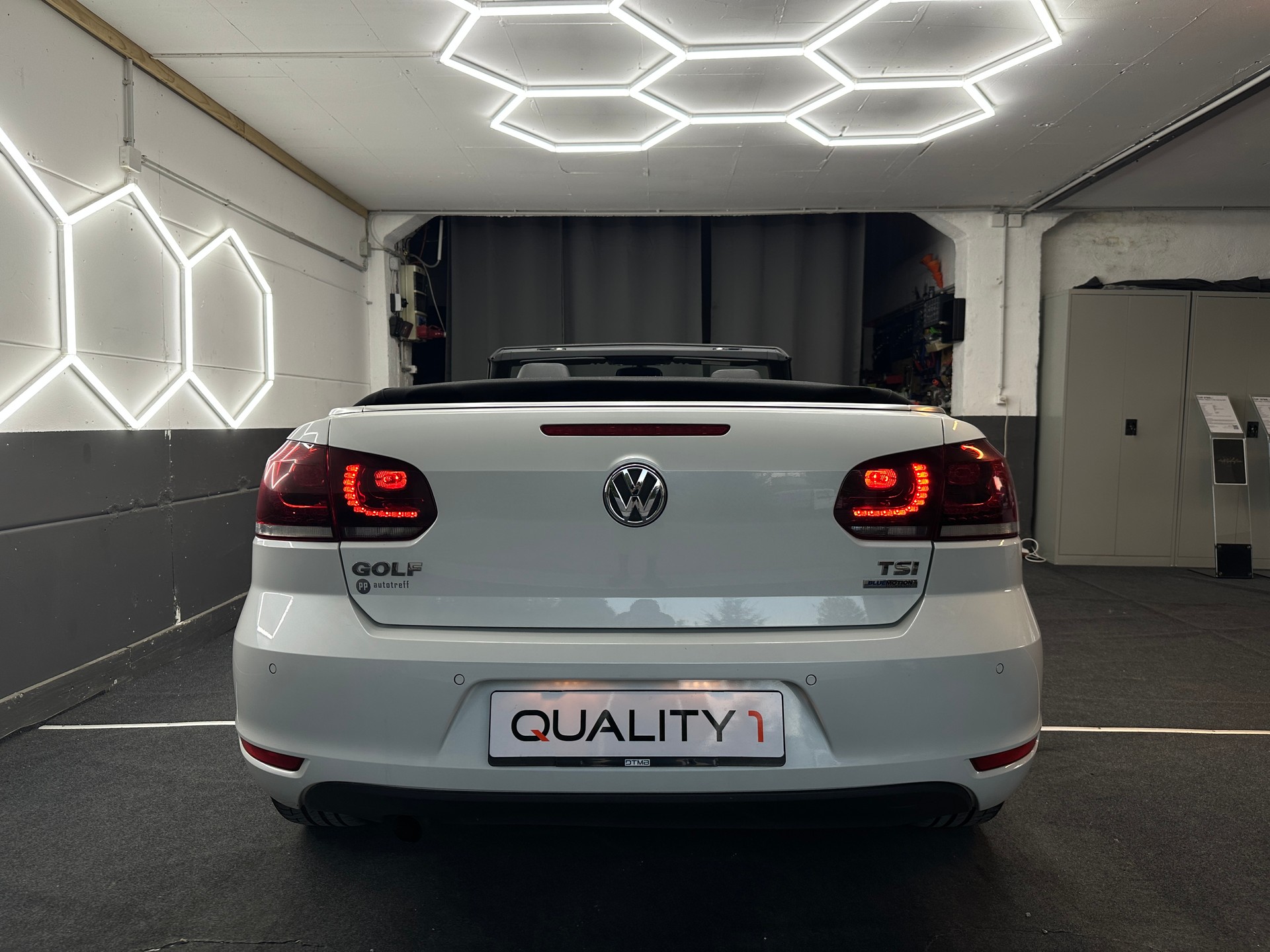 VW Golf Cabrio 1.2 TSI BlueMotion Technology-image-8