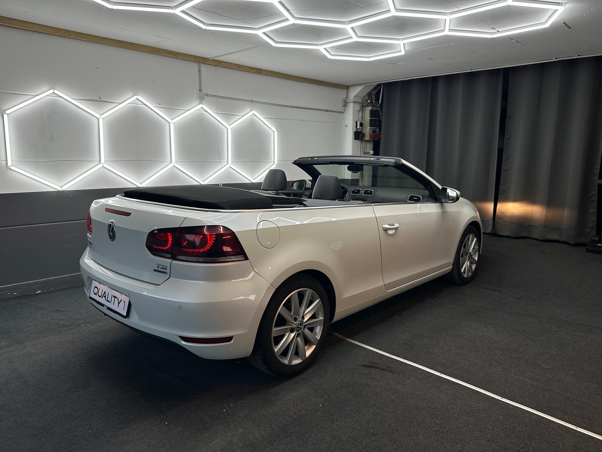 VW Golf Cabrio 1.2 TSI BlueMotion Technology-image-5