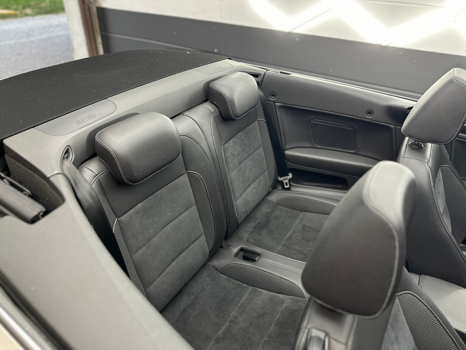 VW Golf Cabrio 1.2 TSI BlueMotion Technology-image-11