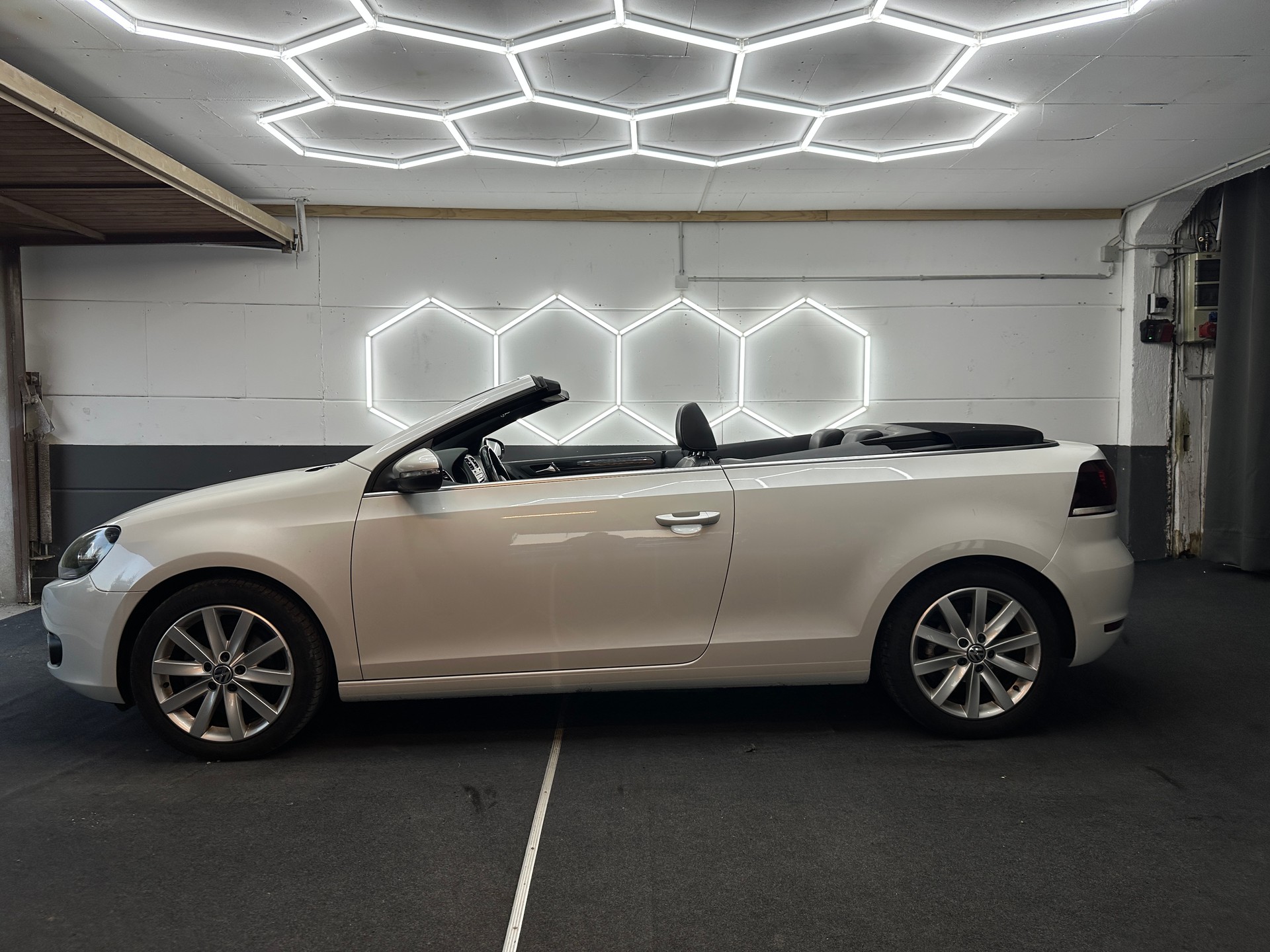 VW Golf Cabrio 1.2 TSI BlueMotion Technology-image-4
