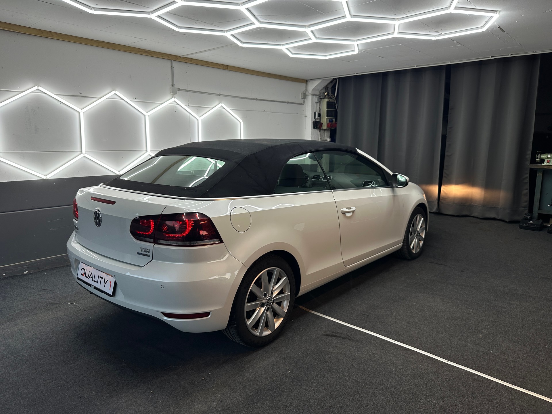 VW Golf Cabrio 1.2 TSI BlueMotion Technology-image-6