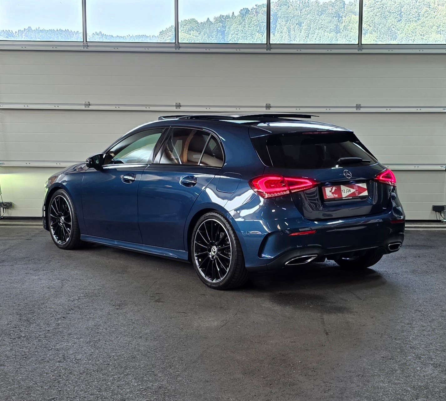 MERCEDES-BENZ A 250 4Matic AMG Line 4Matic 7G-DCT *PANORAMADACH*CH FAHRZEUG*360°Kamera*Ambiente*-image-2