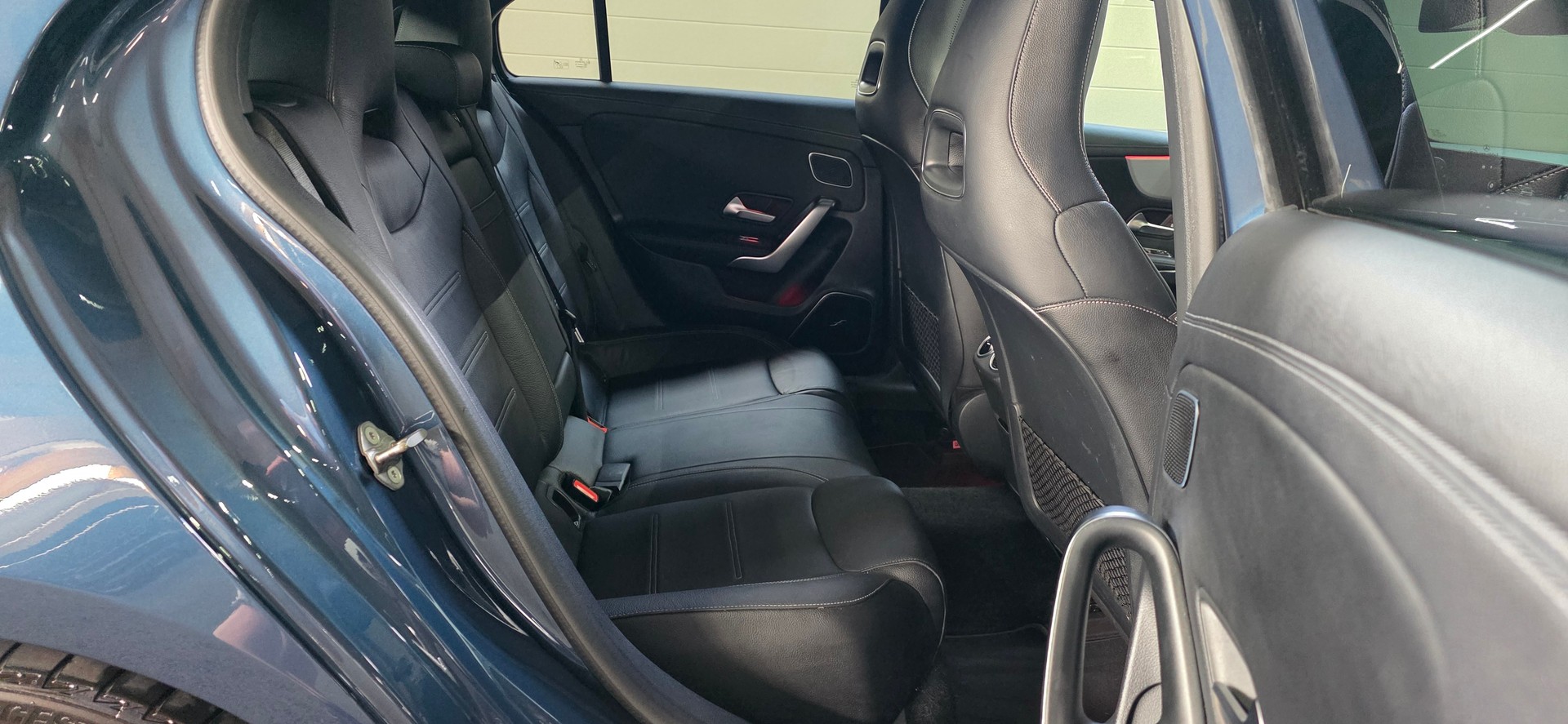 MERCEDES-BENZ A 250 4Matic AMG Line 4Matic 7G-DCT *PANORAMADACH*CH FAHRZEUG*360°Kamera*Ambiente*-image-28