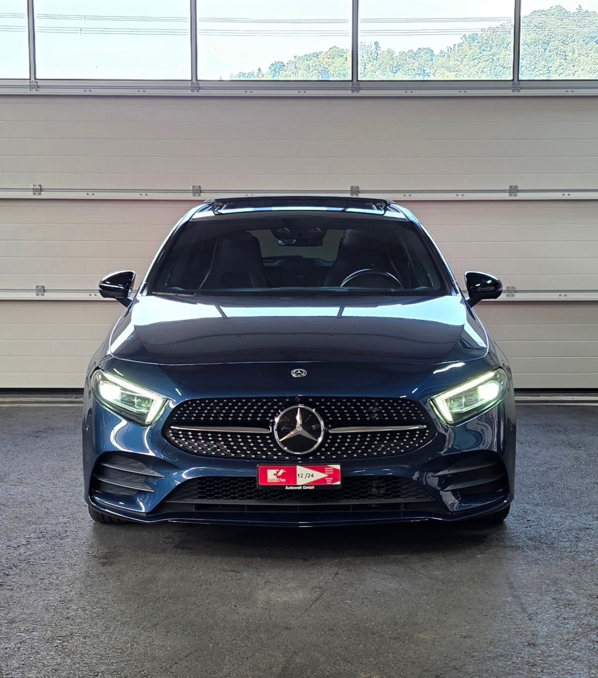 MERCEDES-BENZ A 250 4Matic AMG Line 4Matic 7G-DCT *PANORAMADACH*CH FAHRZEUG*360°Kamera*Ambiente*-image-7