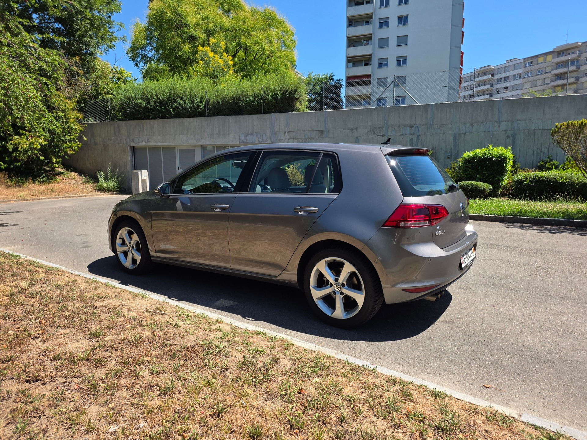VW 1.4 TSI 122 Highline DSG-image-2