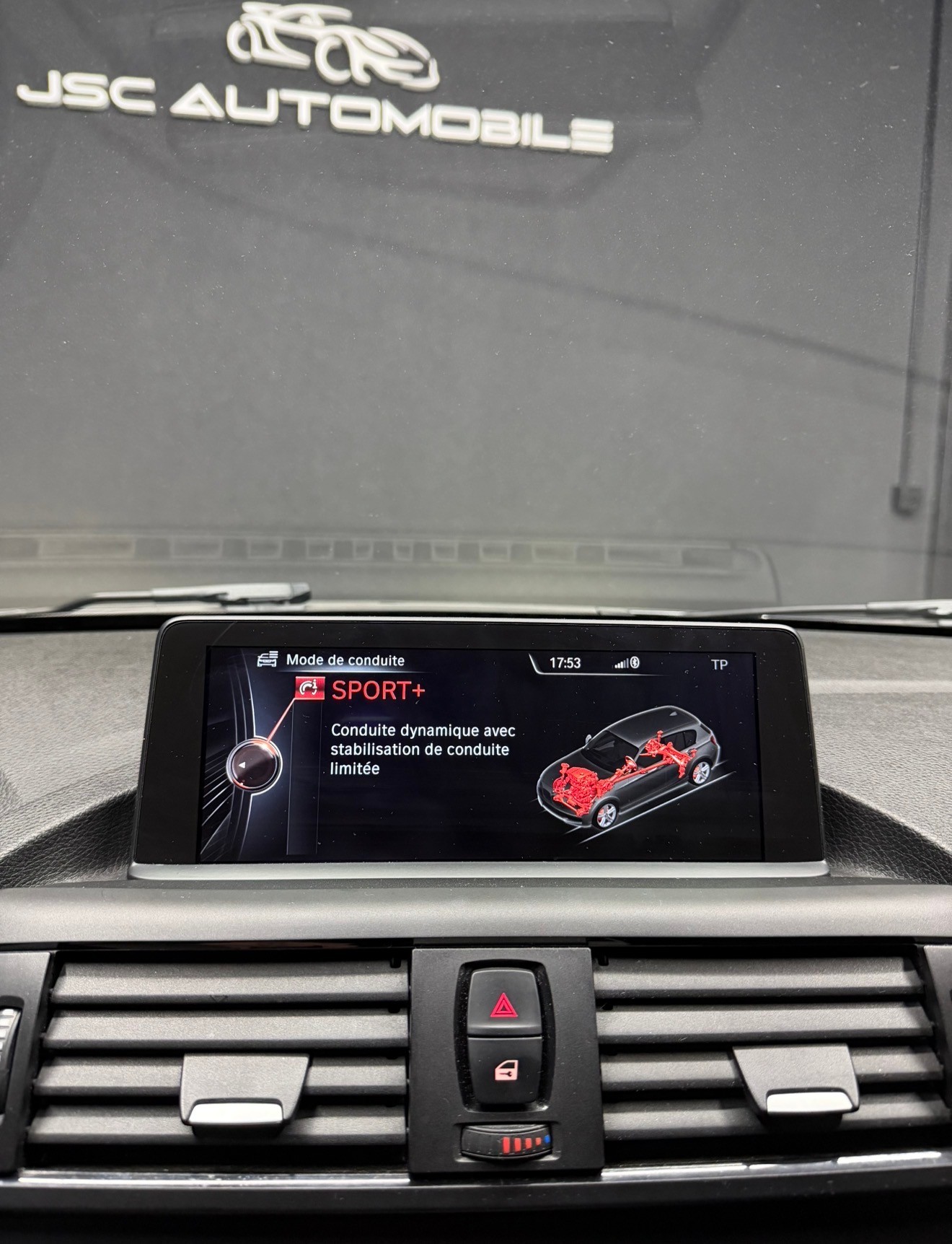 BMW 116i Sport Line Steptronic-image-15