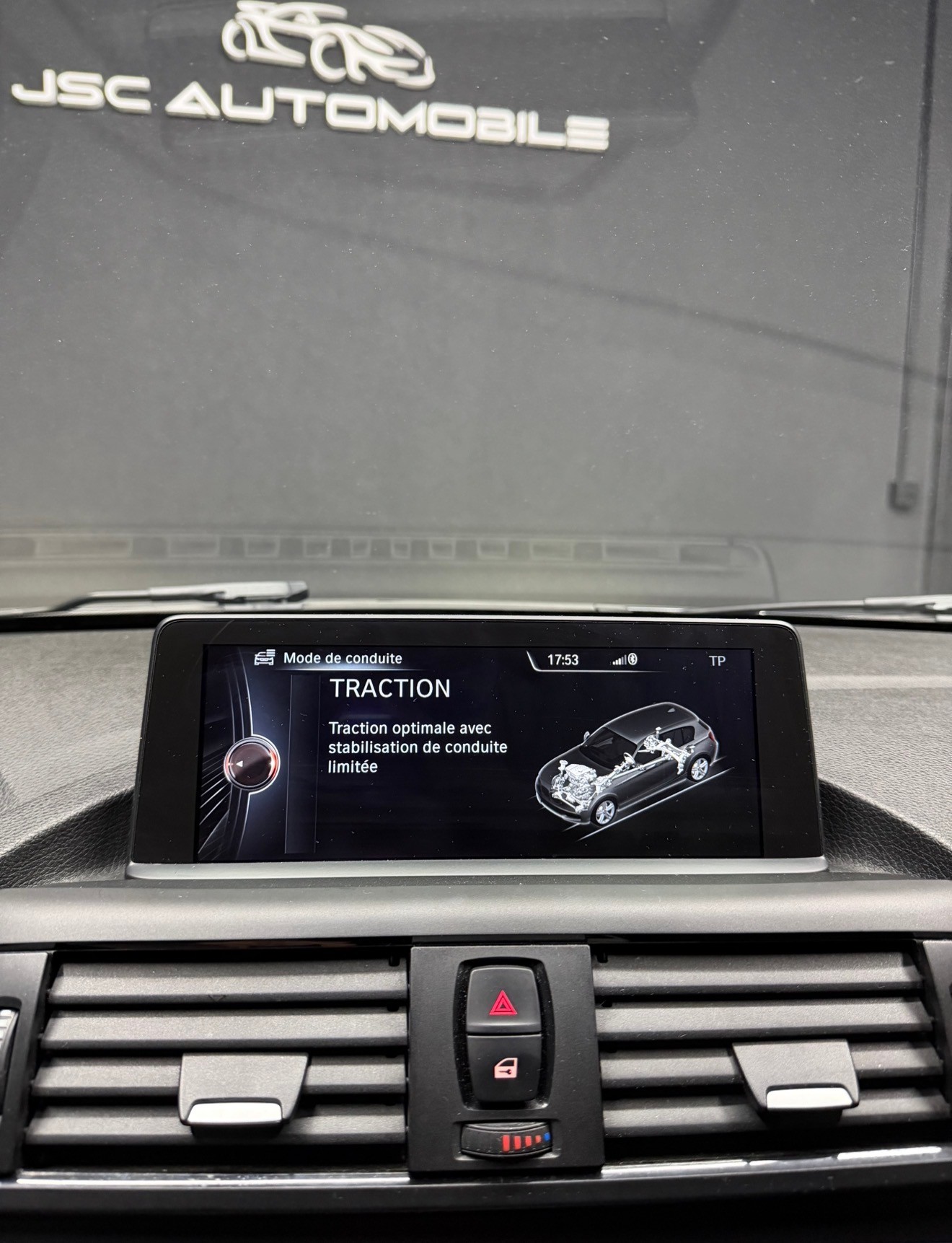 BMW 116i Sport Line Steptronic-image-16