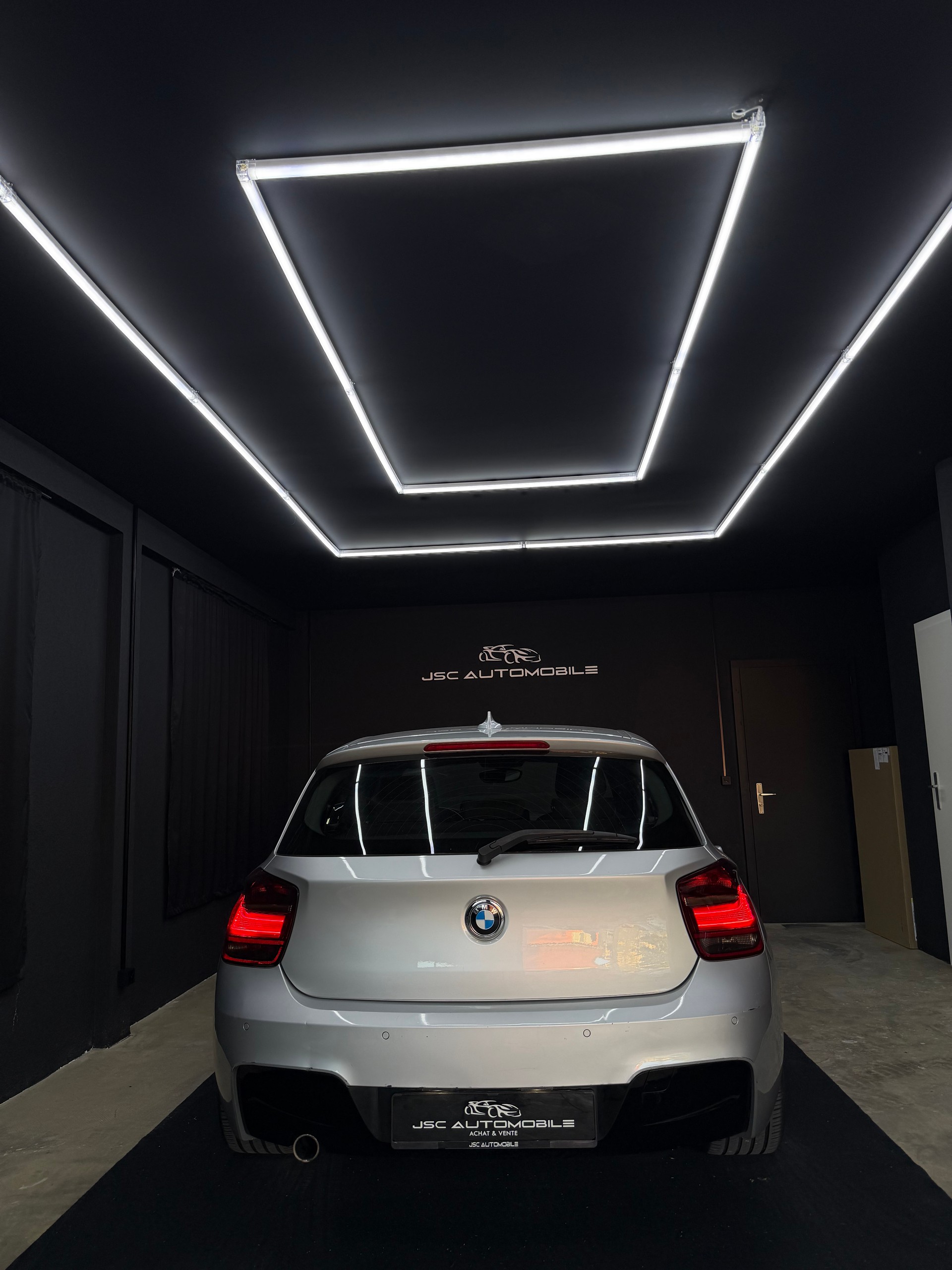 BMW 116i Sport Line Steptronic-image-4