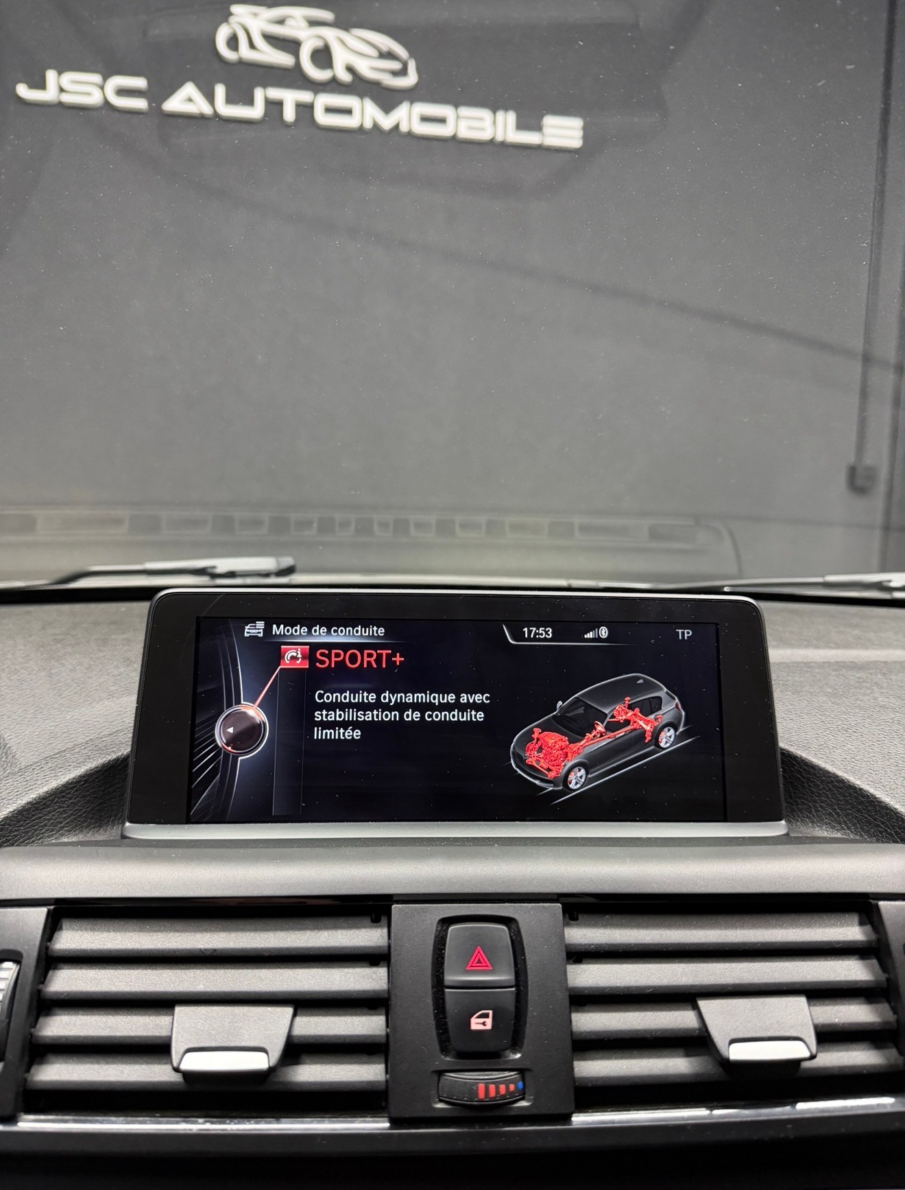 BMW 116i Sport Line Steptronic-image-14