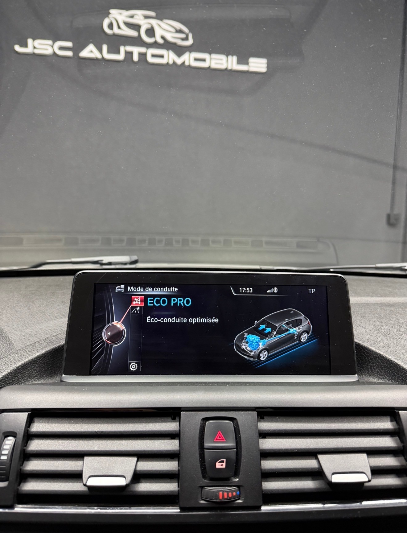 BMW 116i Sport Line Steptronic-image-11