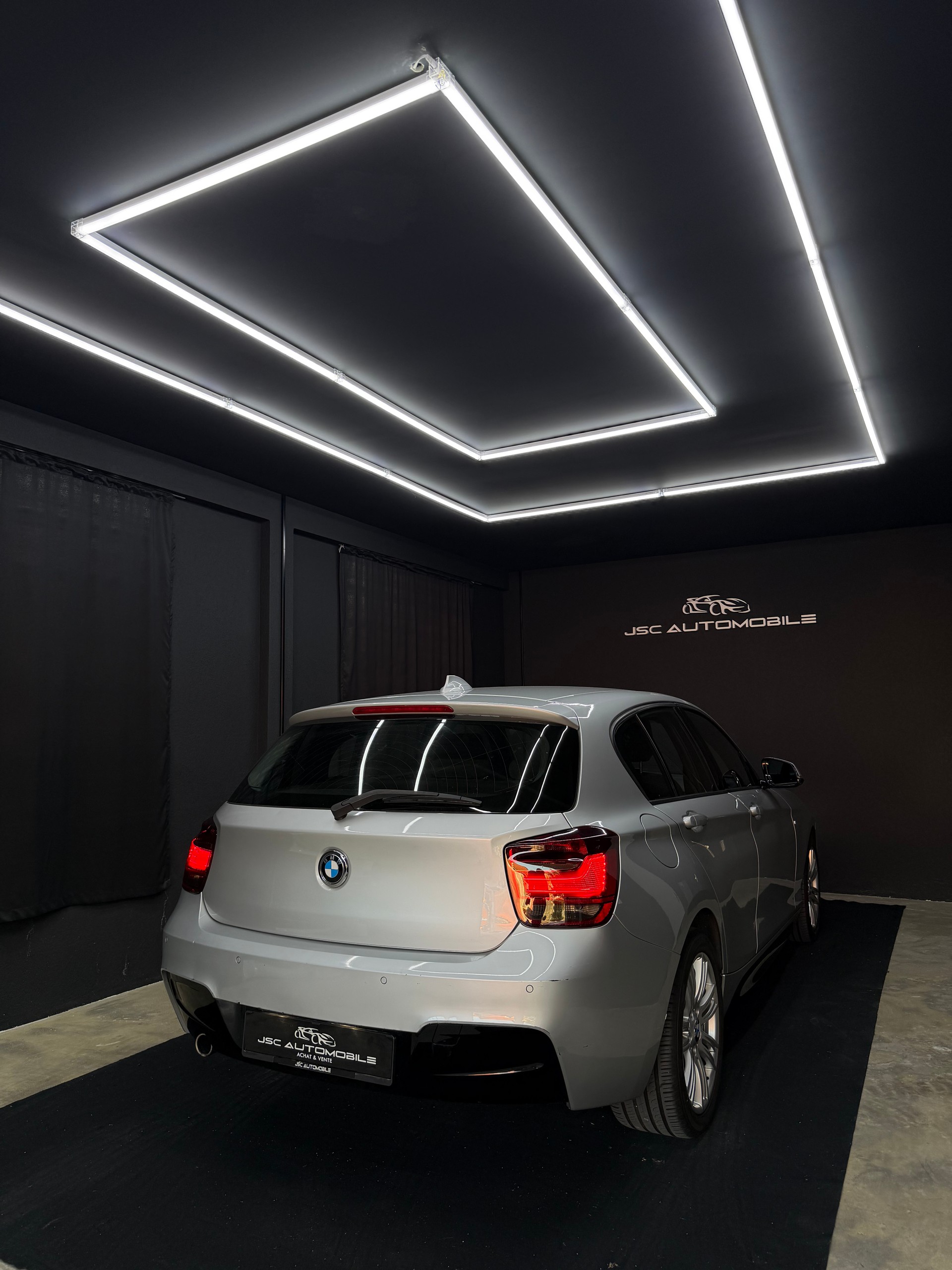 BMW 116i Sport Line Steptronic-image-3