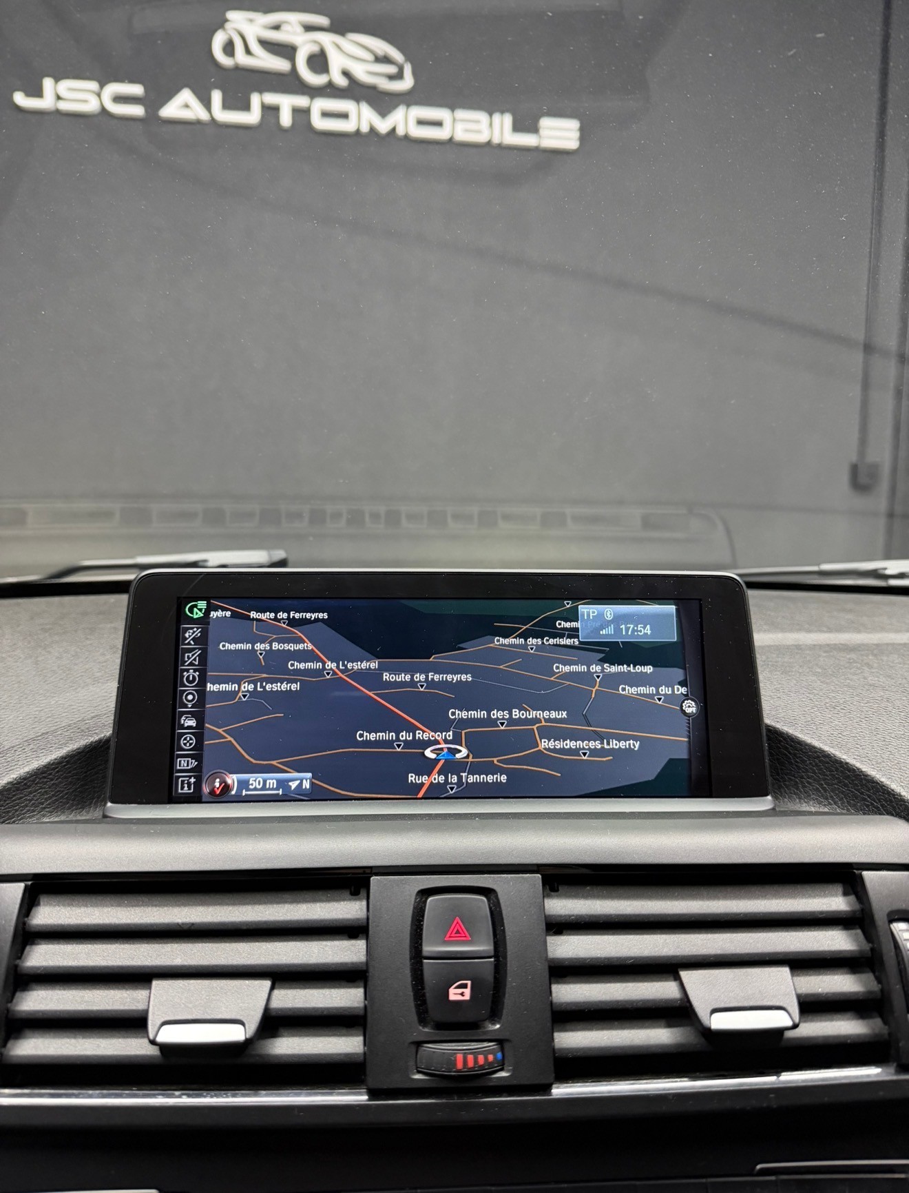 BMW 116i Sport Line Steptronic-image-10