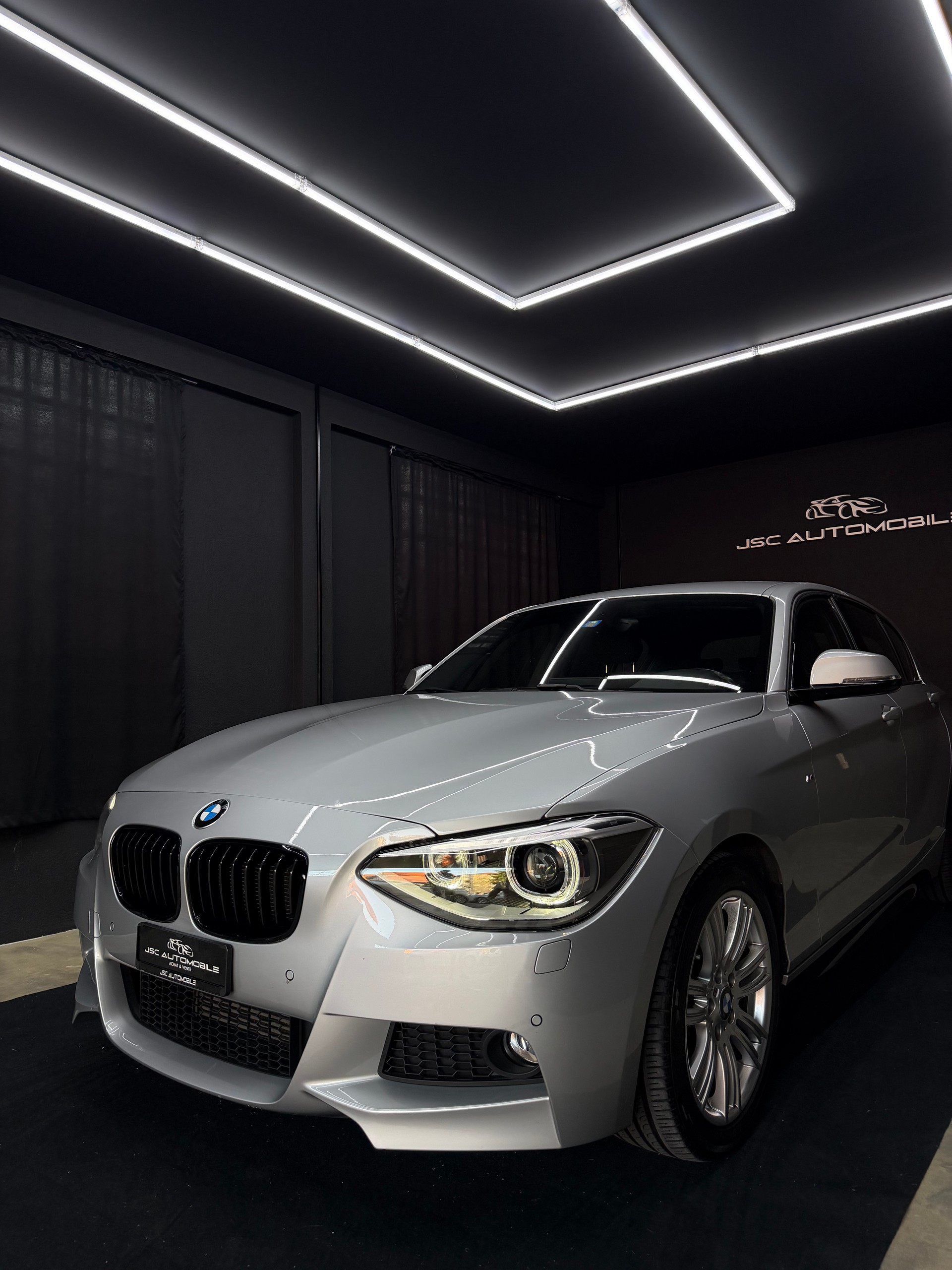 BMW 116i Sport Line Steptronic-image-2