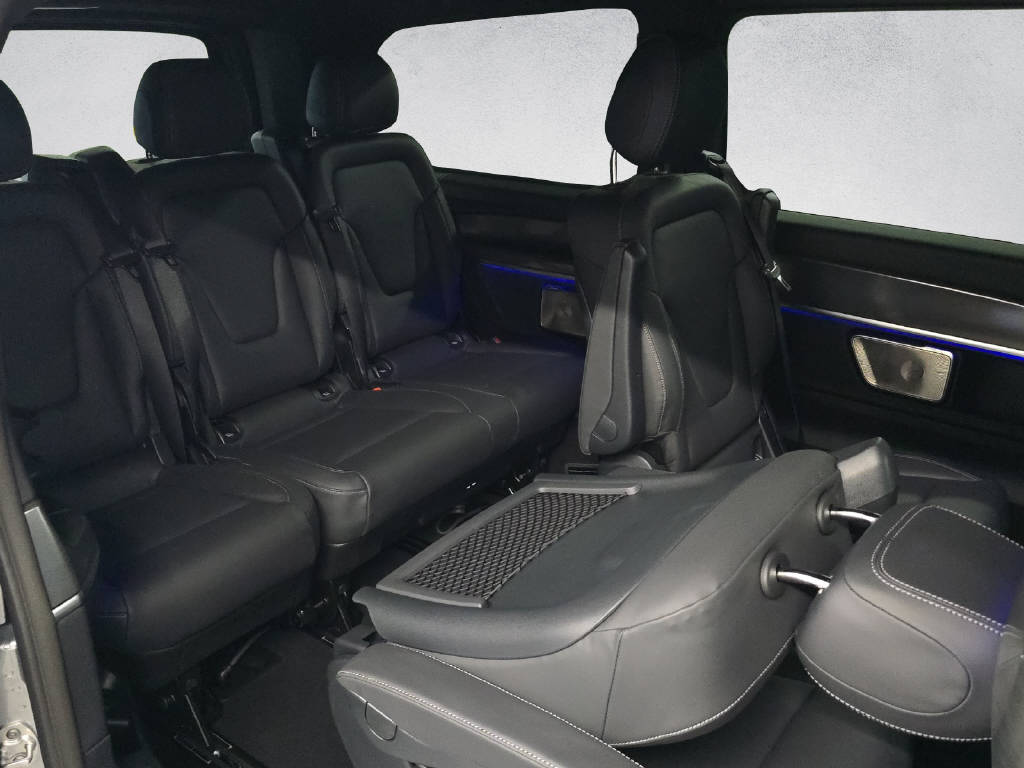 MERCEDES-BENZ V 300 d Swiss Edition 4Matic Lang-image-12