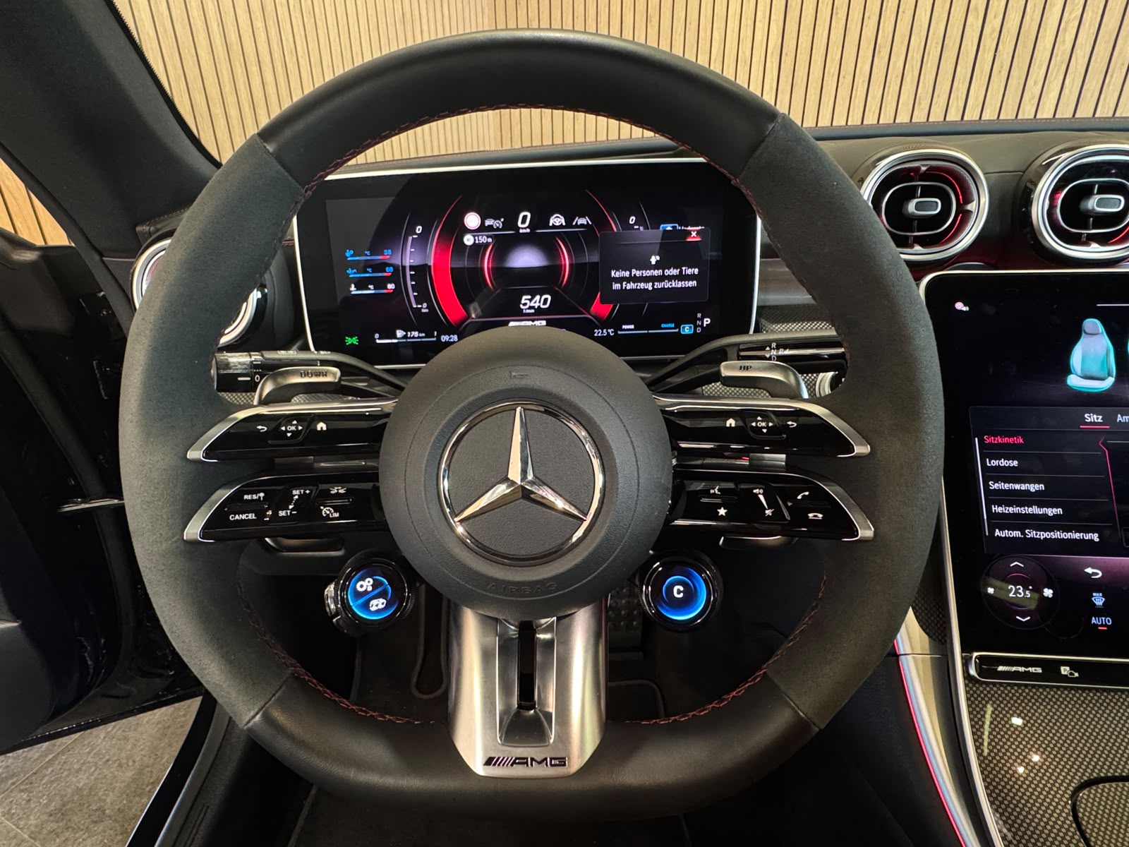 MERCEDES-BENZ CLE 53 Coupé AMG 4Matic+ 9G-Tronic-image-14
