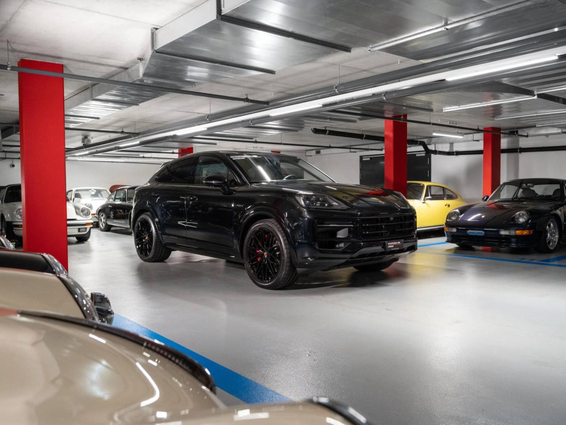 PORSCHE Cayenne S E-Hybrid Coupé Black Edition-image-5