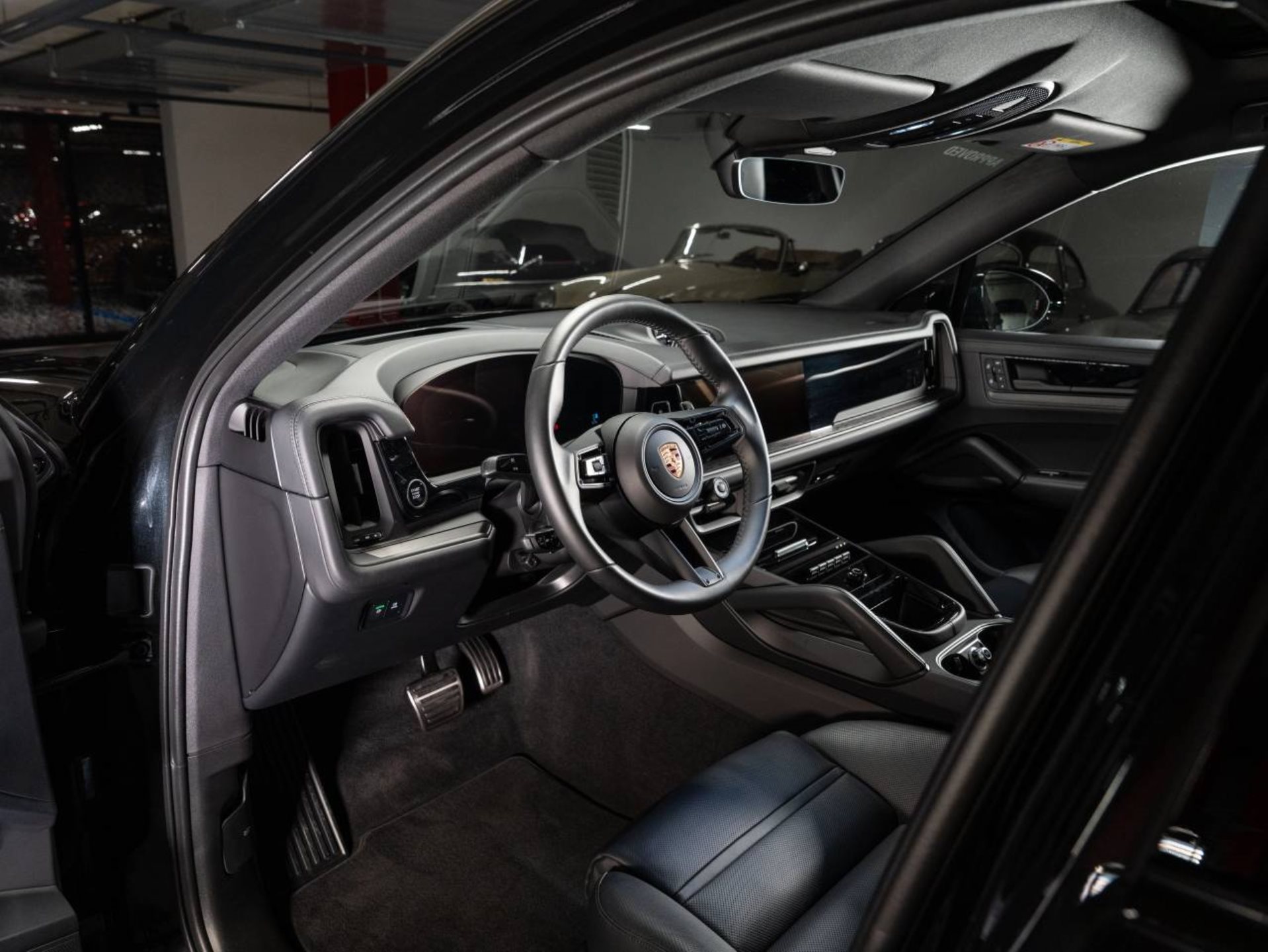 PORSCHE Cayenne S E-Hybrid Coupé Black Edition-image-3