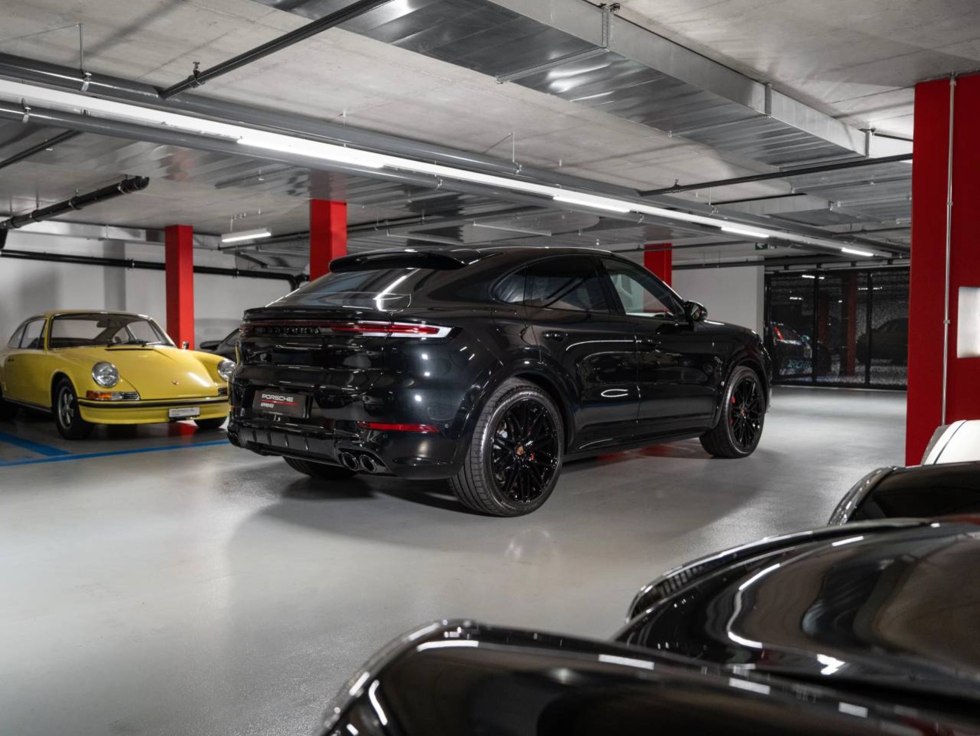 PORSCHE Cayenne S E-Hybrid Coupé Black Edition-image-7