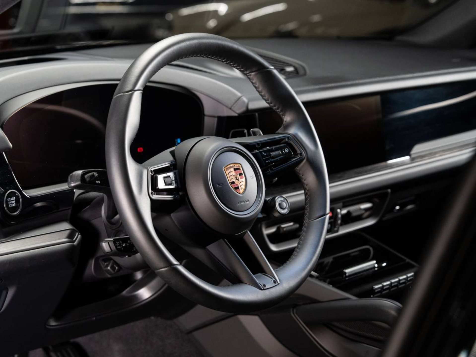 PORSCHE Cayenne S E-Hybrid Coupé Black Edition-image-8