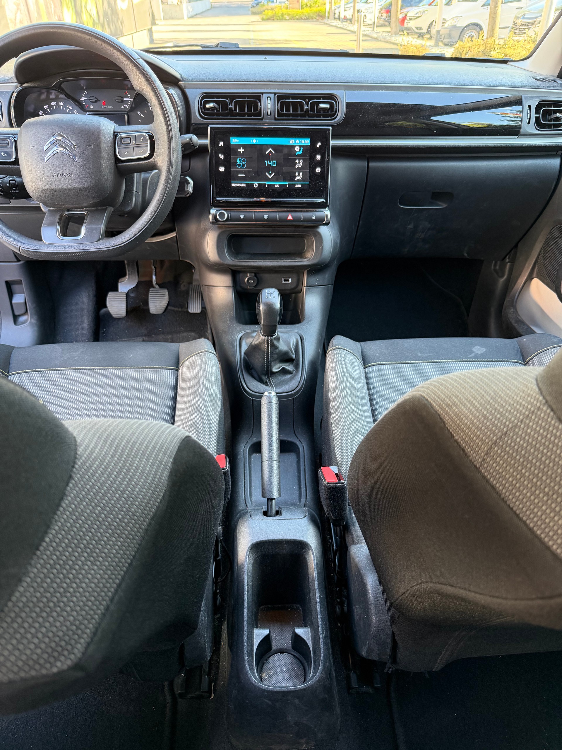 PEUGEOT 1.2 PureTech Swiss Edition+ S/S-image-1