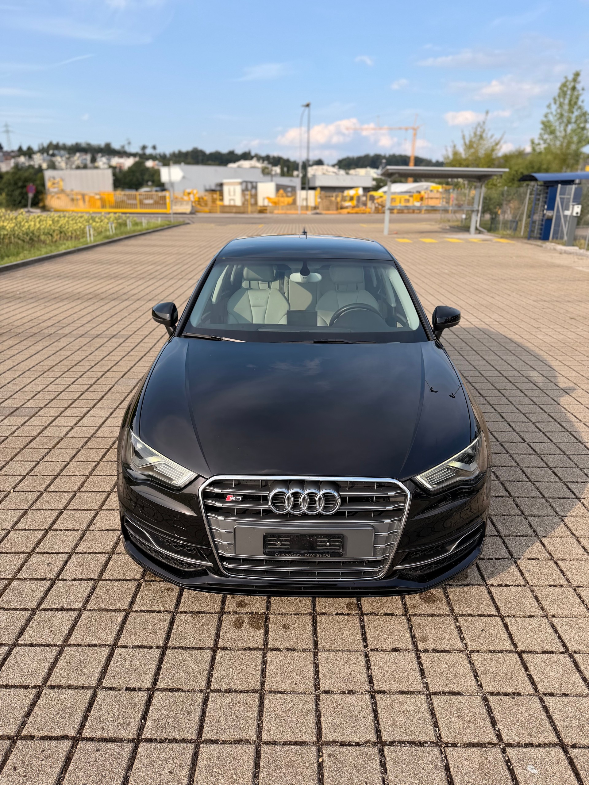 AUDI S3 Sportback 2.0 TFSI quattro S-tronic-showroom-element-3