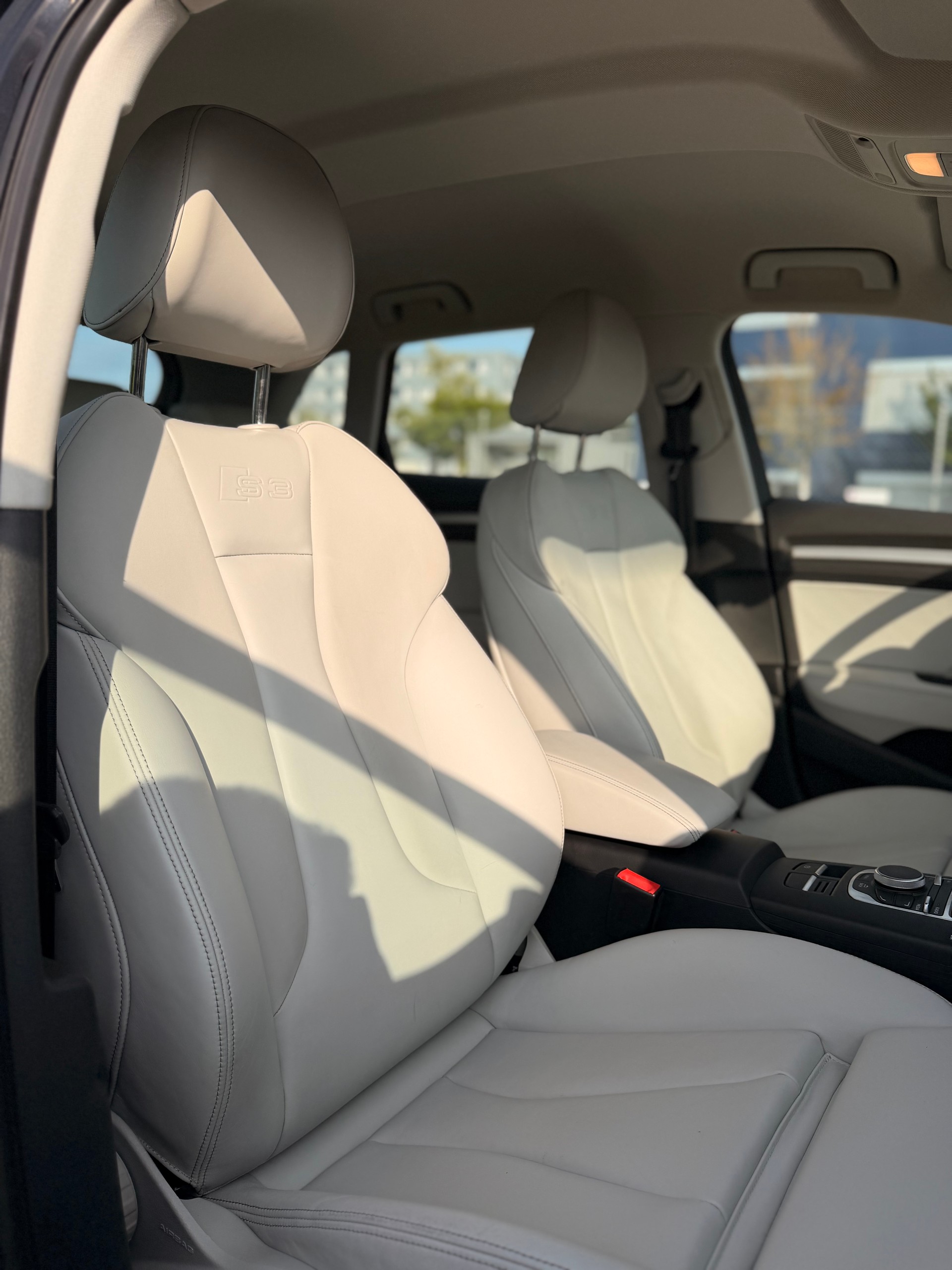 AUDI S3 Sportback 2.0 TFSI quattro S-tronic-image-27