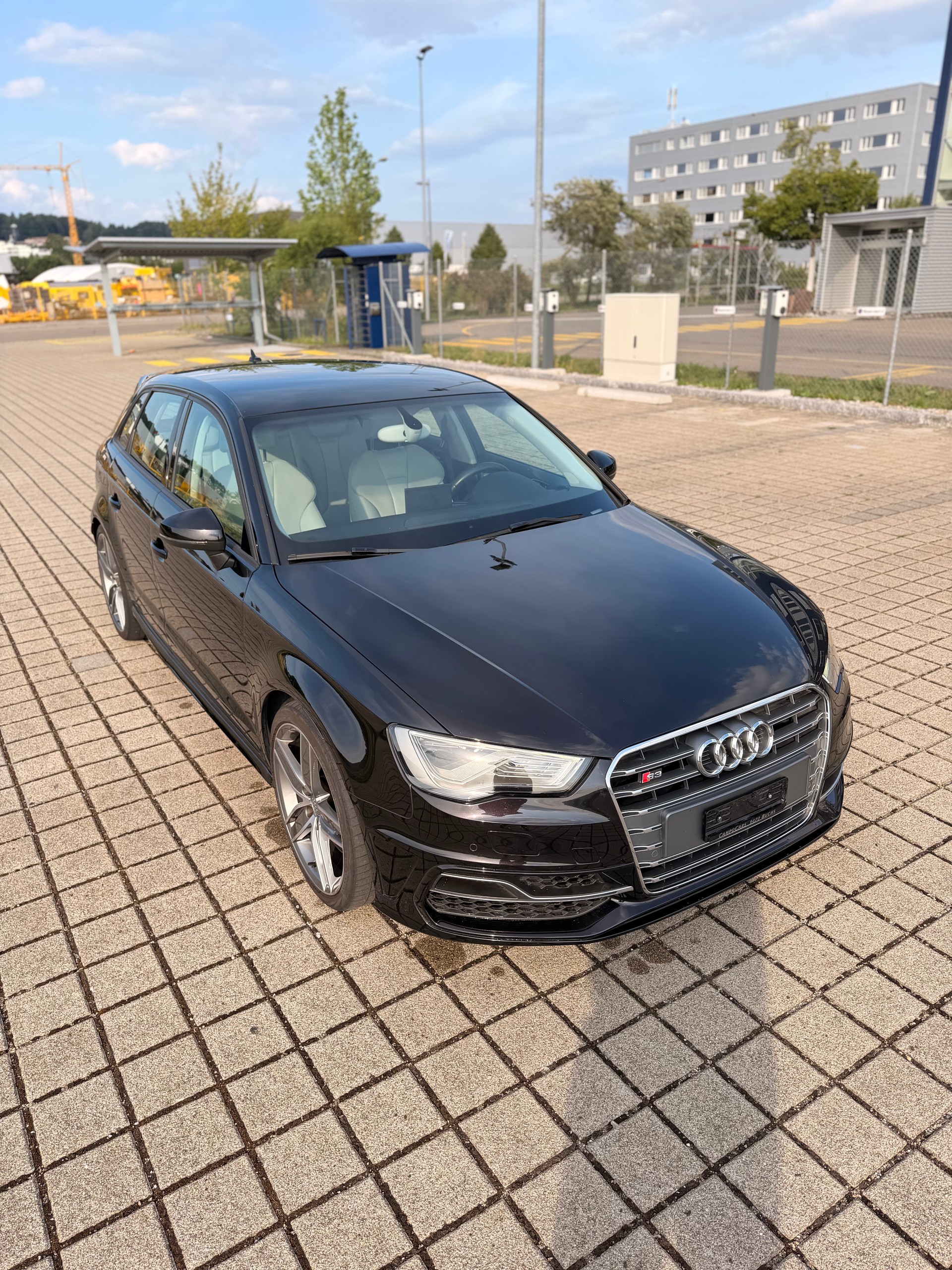 AUDI S3 Sportback 2.0 TFSI quattro S-tronic-image-6