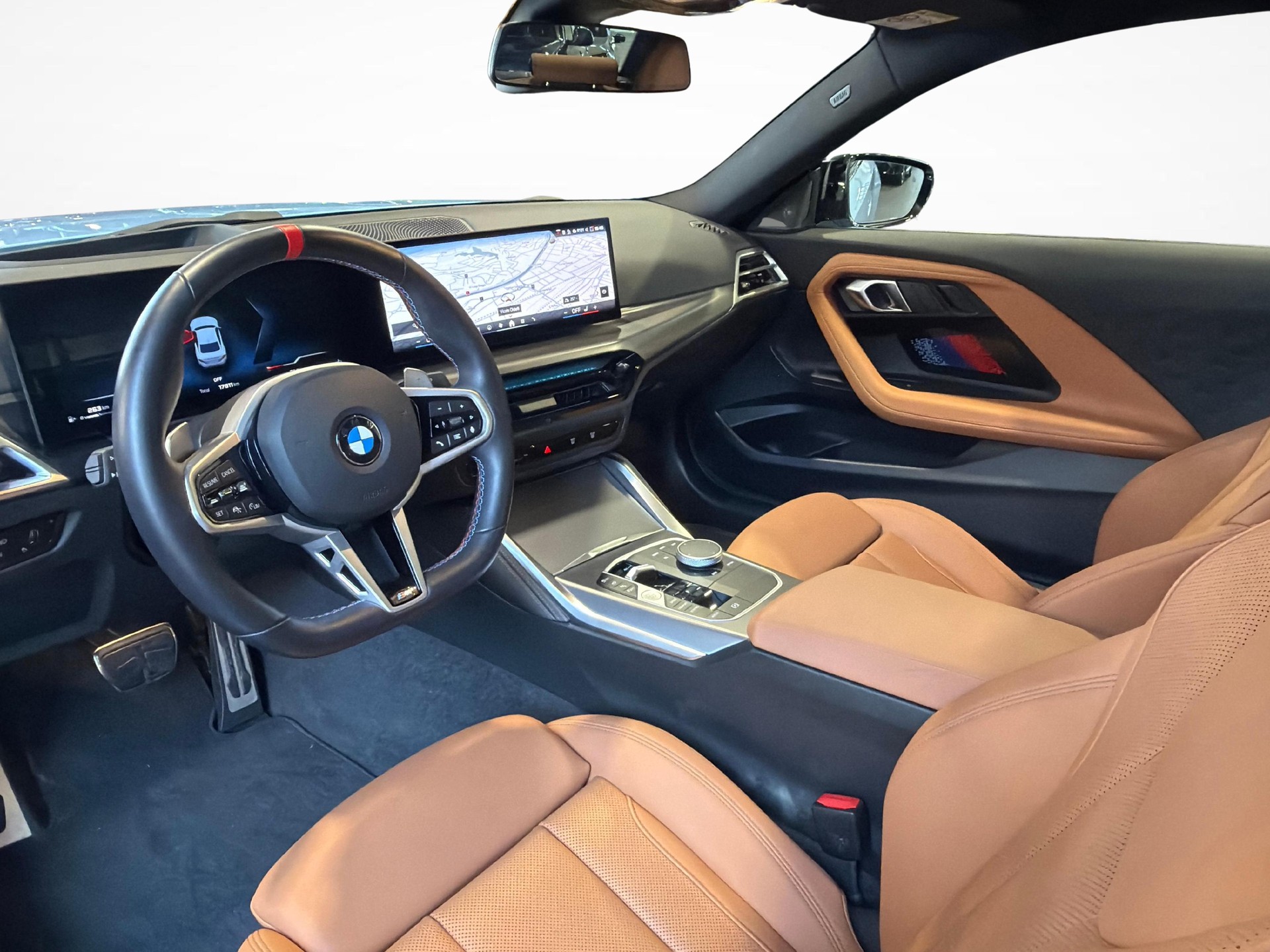BMW M240i xDrive Coupé-image-10