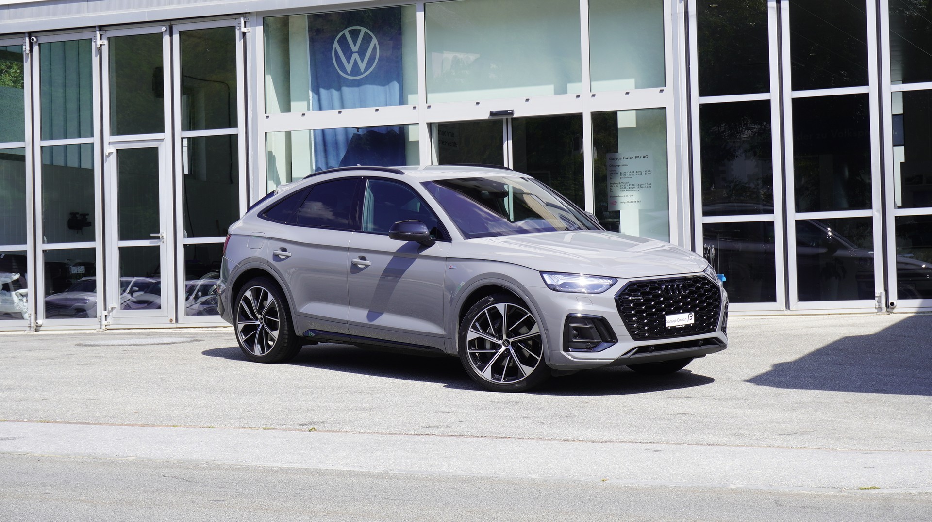 AUDI Q5 Sportback 55 TFSI e PHEV Black Edition quattro S-tronic-image-0