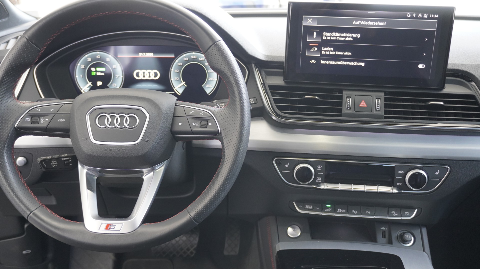 AUDI Q5 Sportback 55 TFSI e PHEV Black Edition quattro S-tronic-image-1