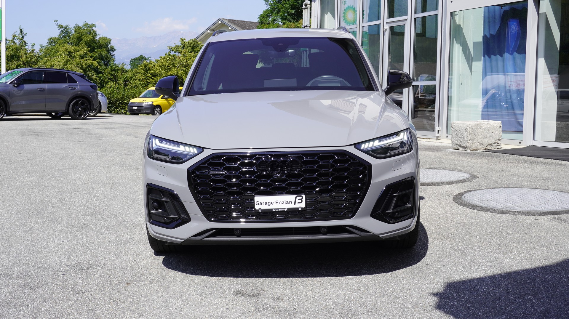 AUDI Q5 Sportback 55 TFSI e PHEV Black Edition quattro S-tronic-image-15