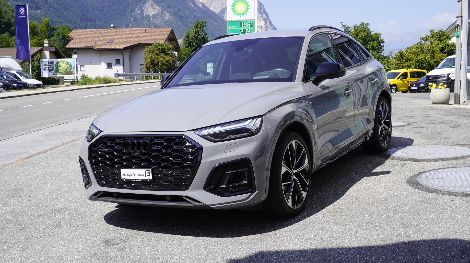 AUDI Q5 Sportback 55 TFSI e PHEV Black Edition quattro S-tronic-image-14