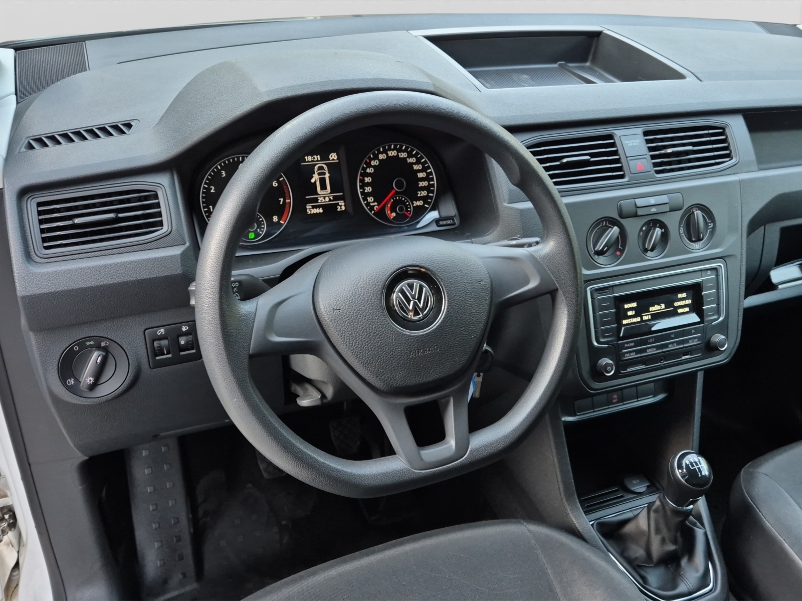 VW Caddy 1.4TGI BlueMotion Technology-image-14