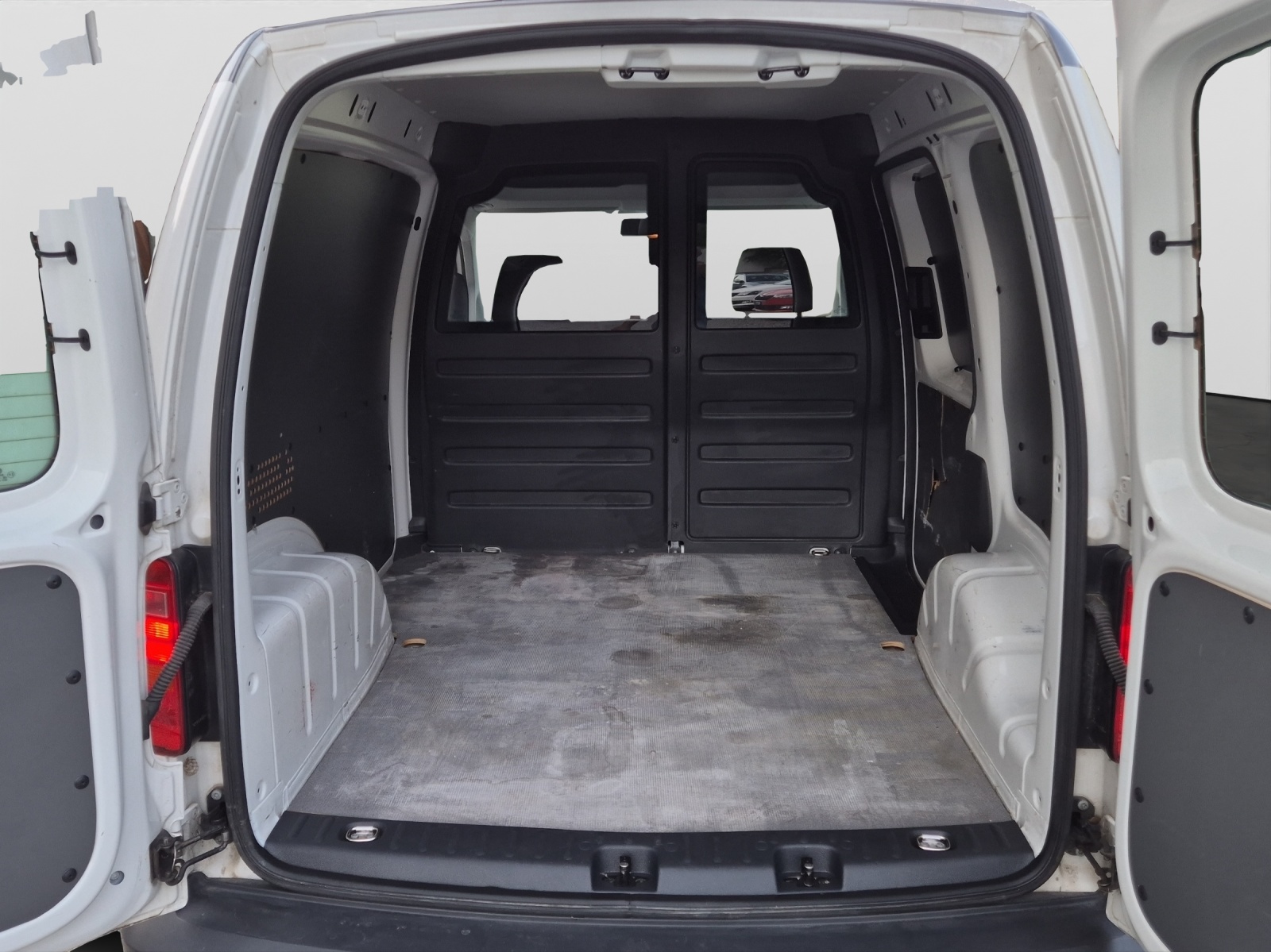 VW Caddy 1.4TGI BlueMotion Technology-image-8
