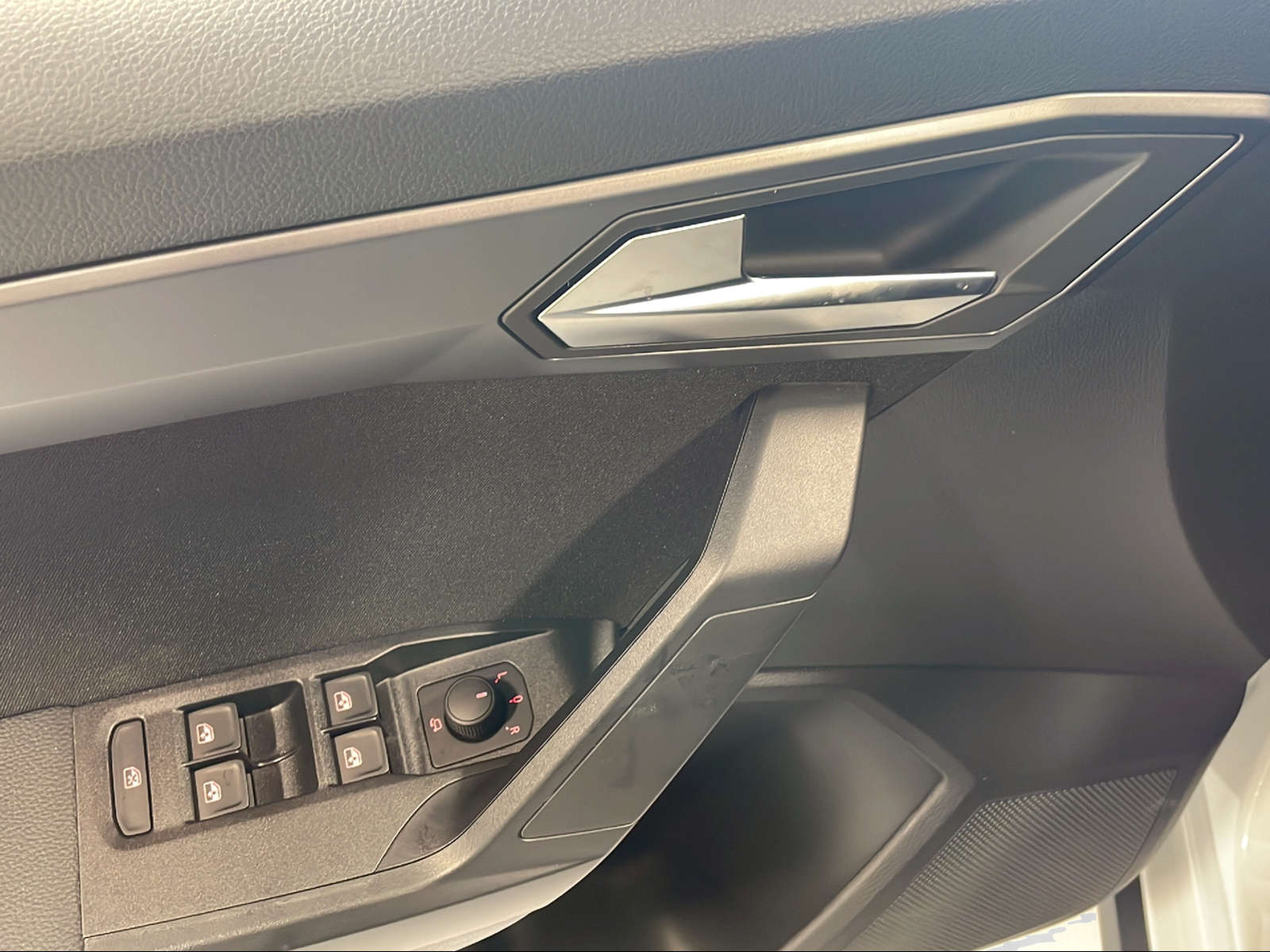 SEAT Arona 1.5 TSI FR DSG Limited Edition-image-10