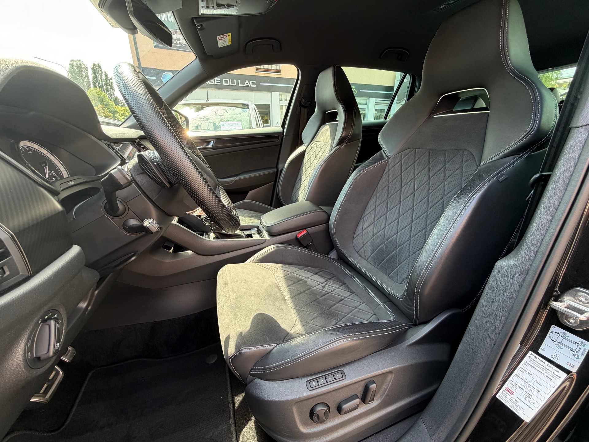 SKODA Kodiaq 2.0 TSI 4x4 SportLine-image-9