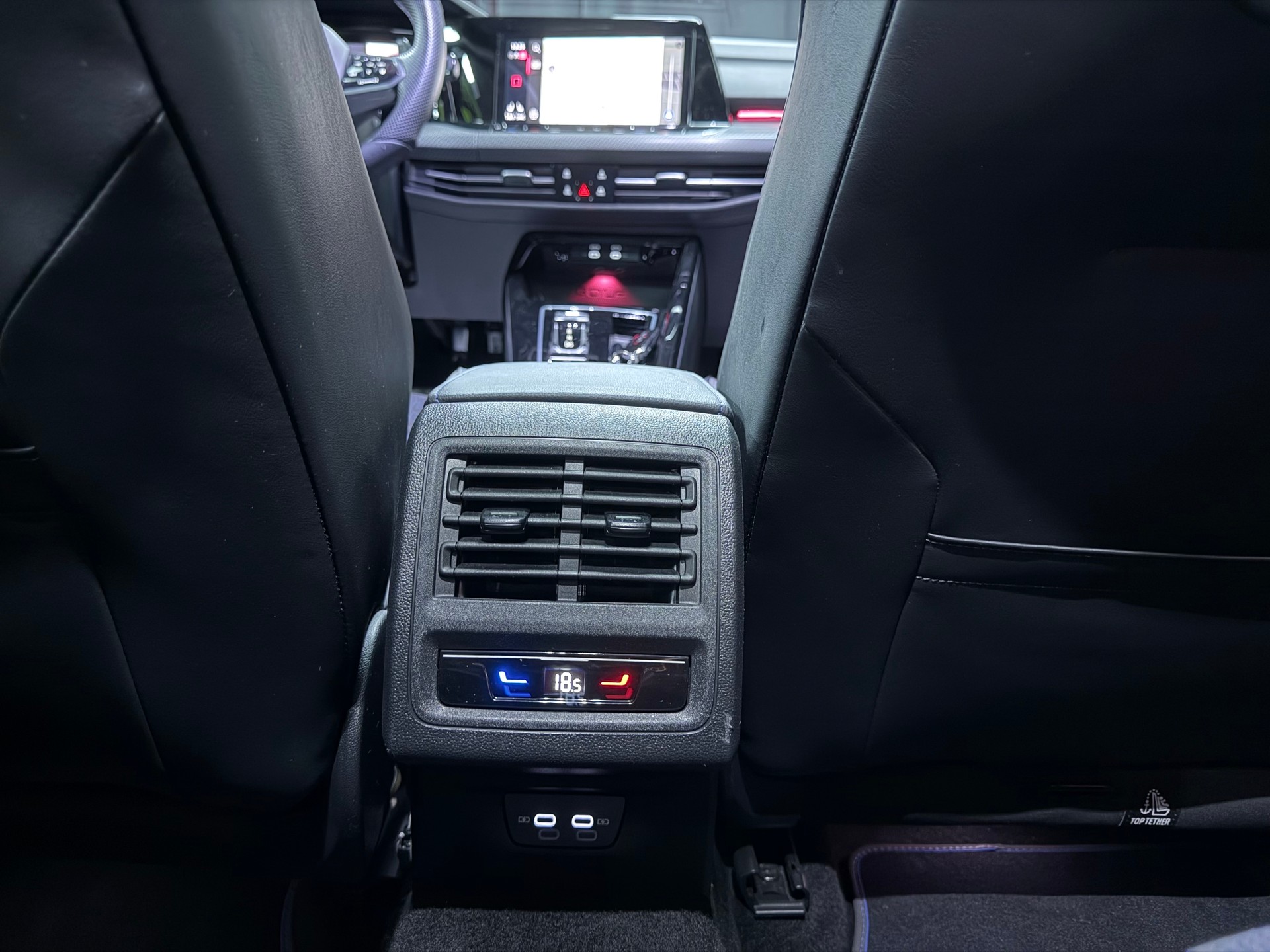VW Golf 2.0 TSI R DSG 4Motion R Performance / Akrapovic-image-23