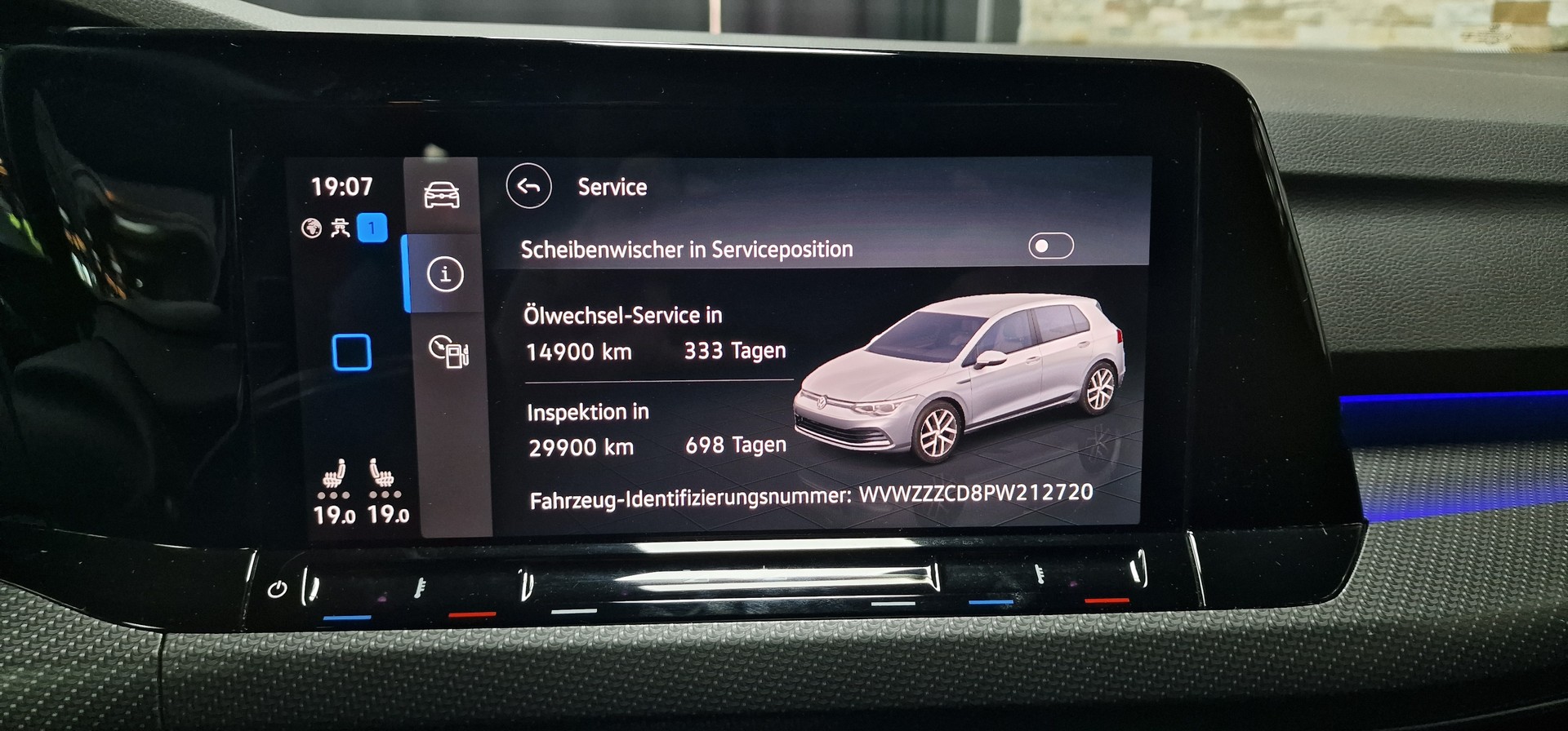 VW Golf 2.0 TSI R DSG 4Motion R Performance-image-17