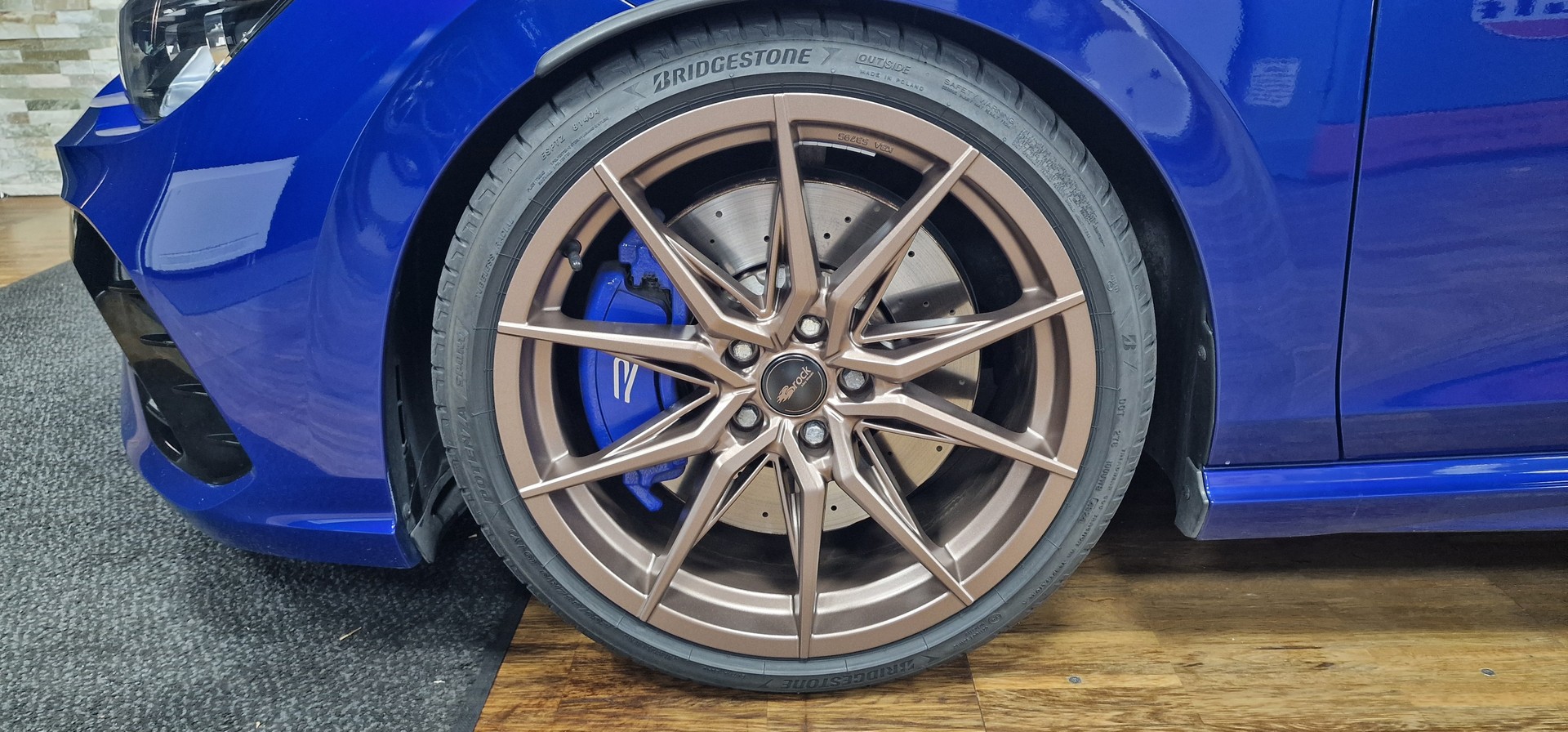 VW Golf 2.0 TSI R DSG 4Motion R Performance-image-27
