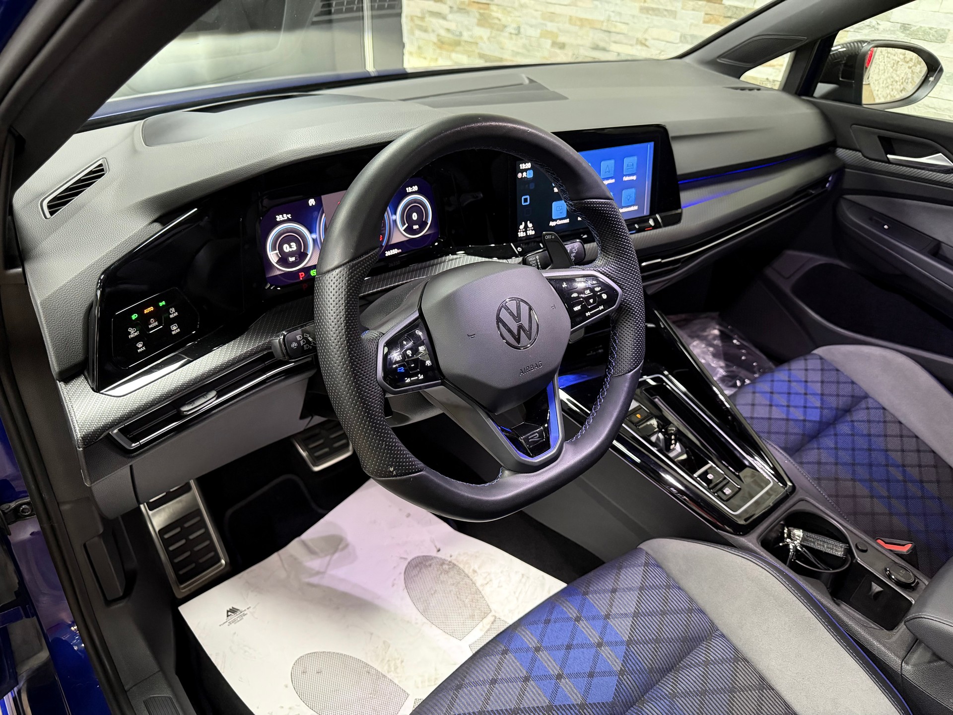 VW Golf 2.0 TSI R DSG 4Motion R Performance / Akrapovic-image-12
