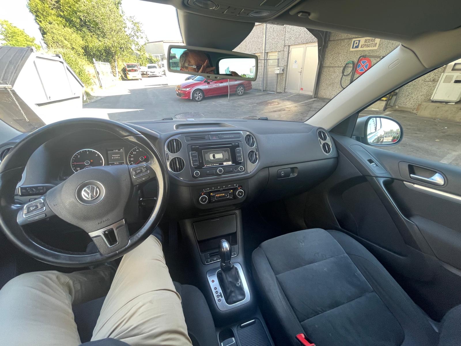 VW Tiguan 2.0 TDI BlueMotion Sport&Style 4Motion DSG-image-8